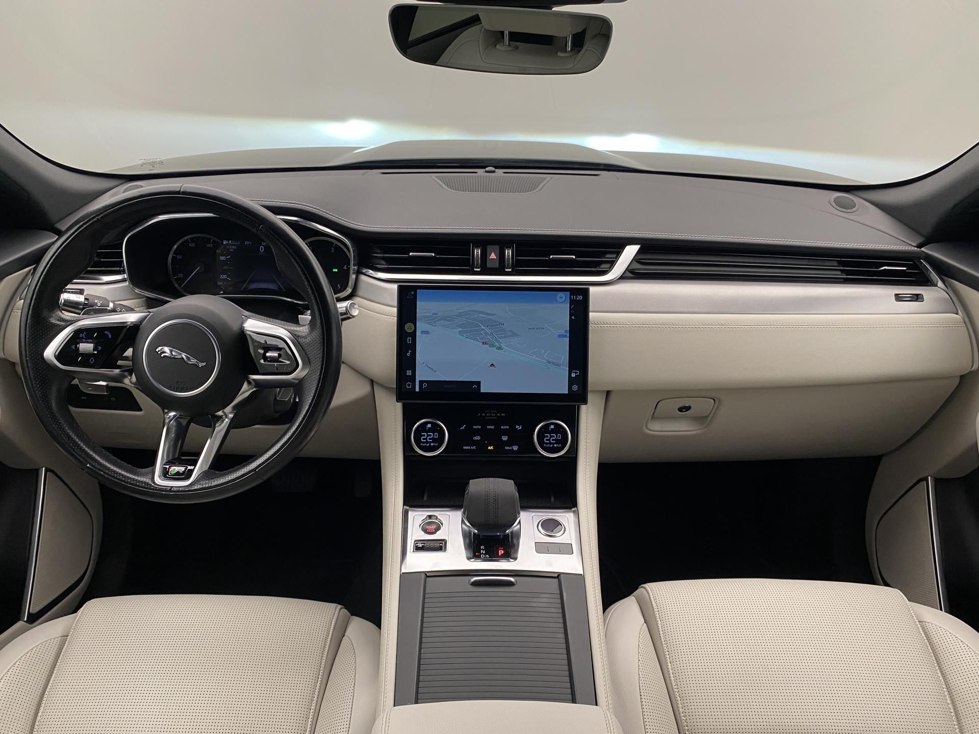 Jaguar F-Pace, D165 S AWD AUT CZ - fotka 2