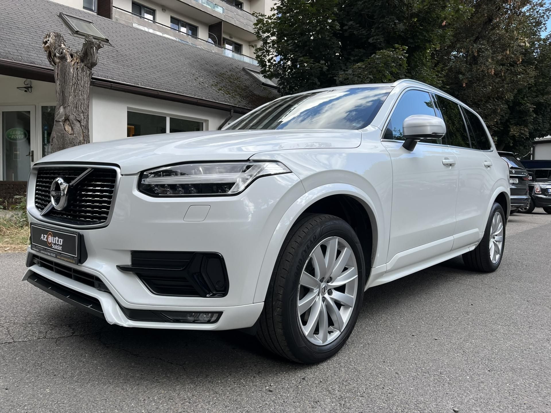 Volvo XC90, D5 AWD R-DESIGN, 7 MÍST - fotka 6