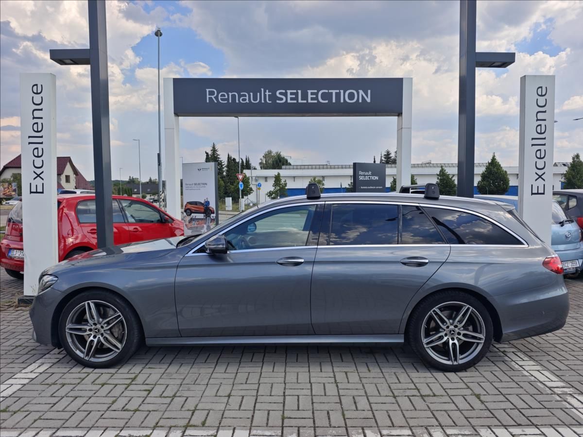 Mercedes-Benz Třídy E, 2,9 400d 4Matic - fotka 3