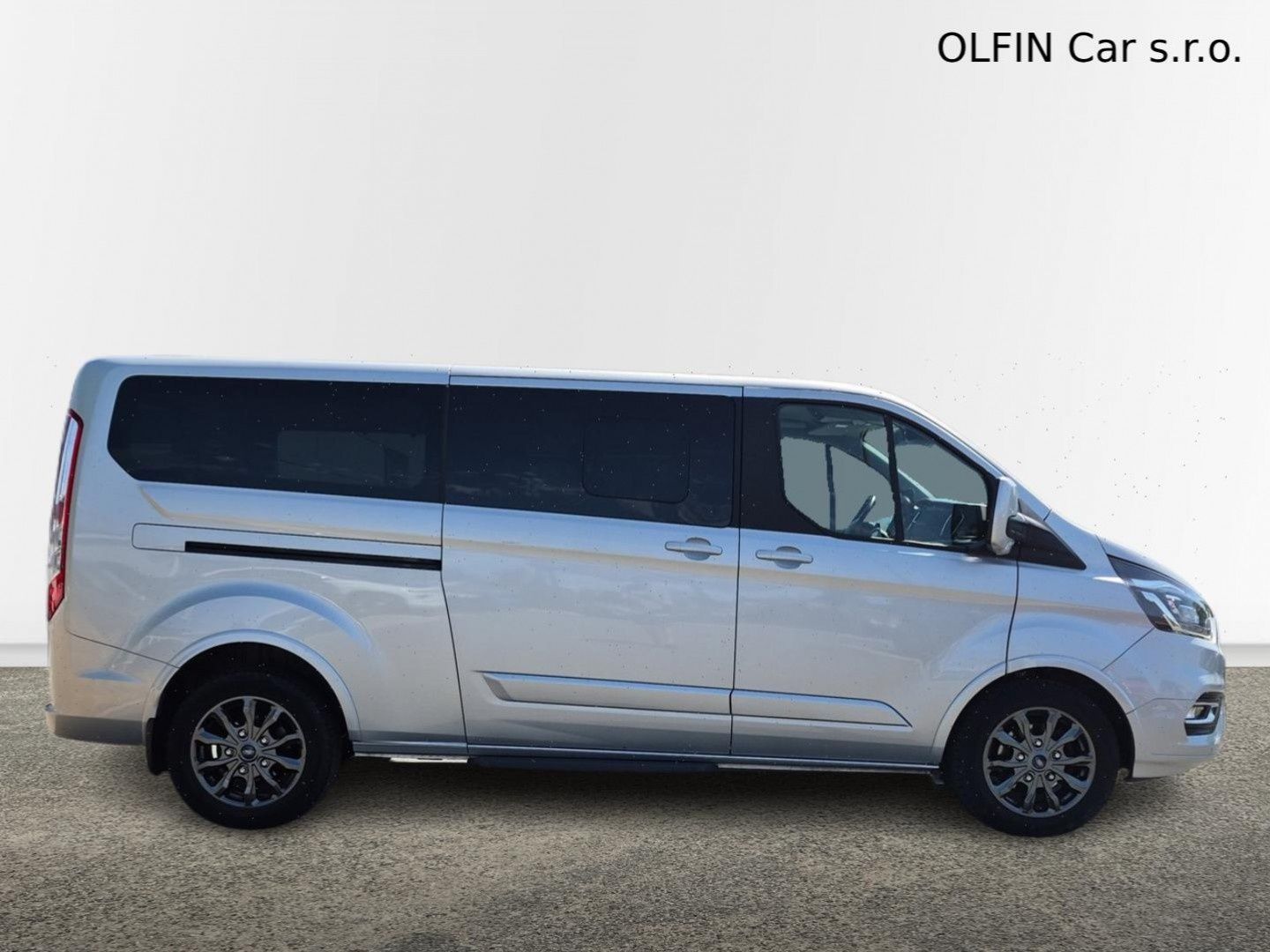 Ford Tourneo Custom, Titanium 2.0 EB 136 kW - fotka 6