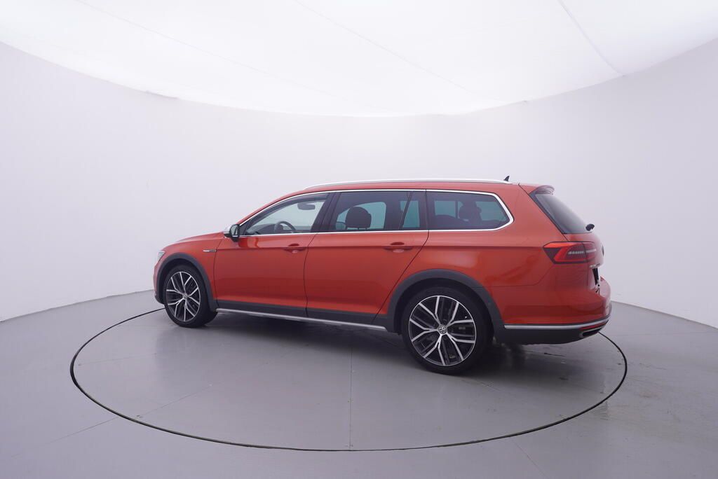 Volkswagen Passat, Highline 2.0 TDI 176 kW - fotka 3