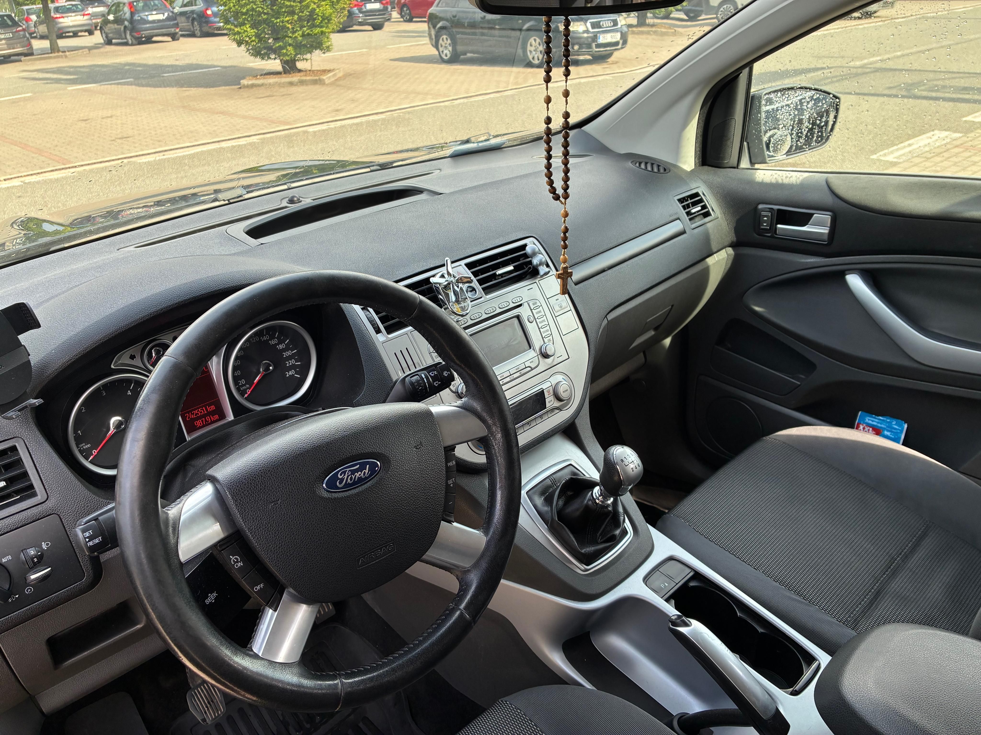 Ford Kuga, 2.0 tdci - fotka 6