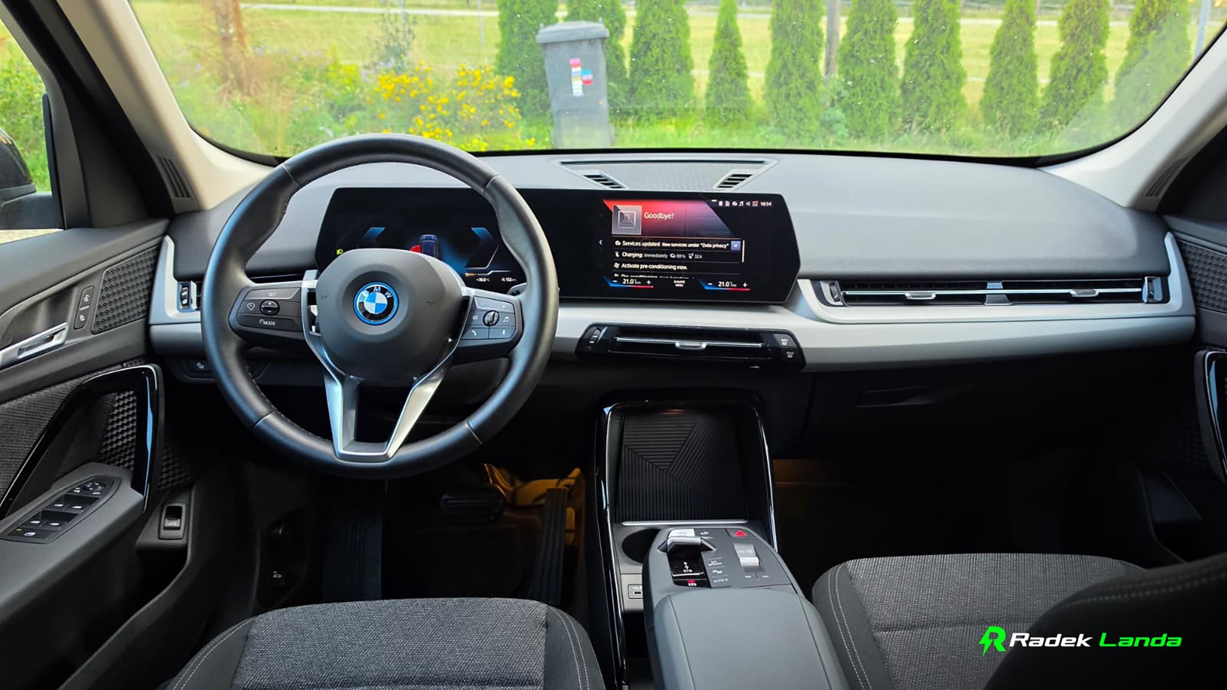 BMW iX1 - fotka 5
