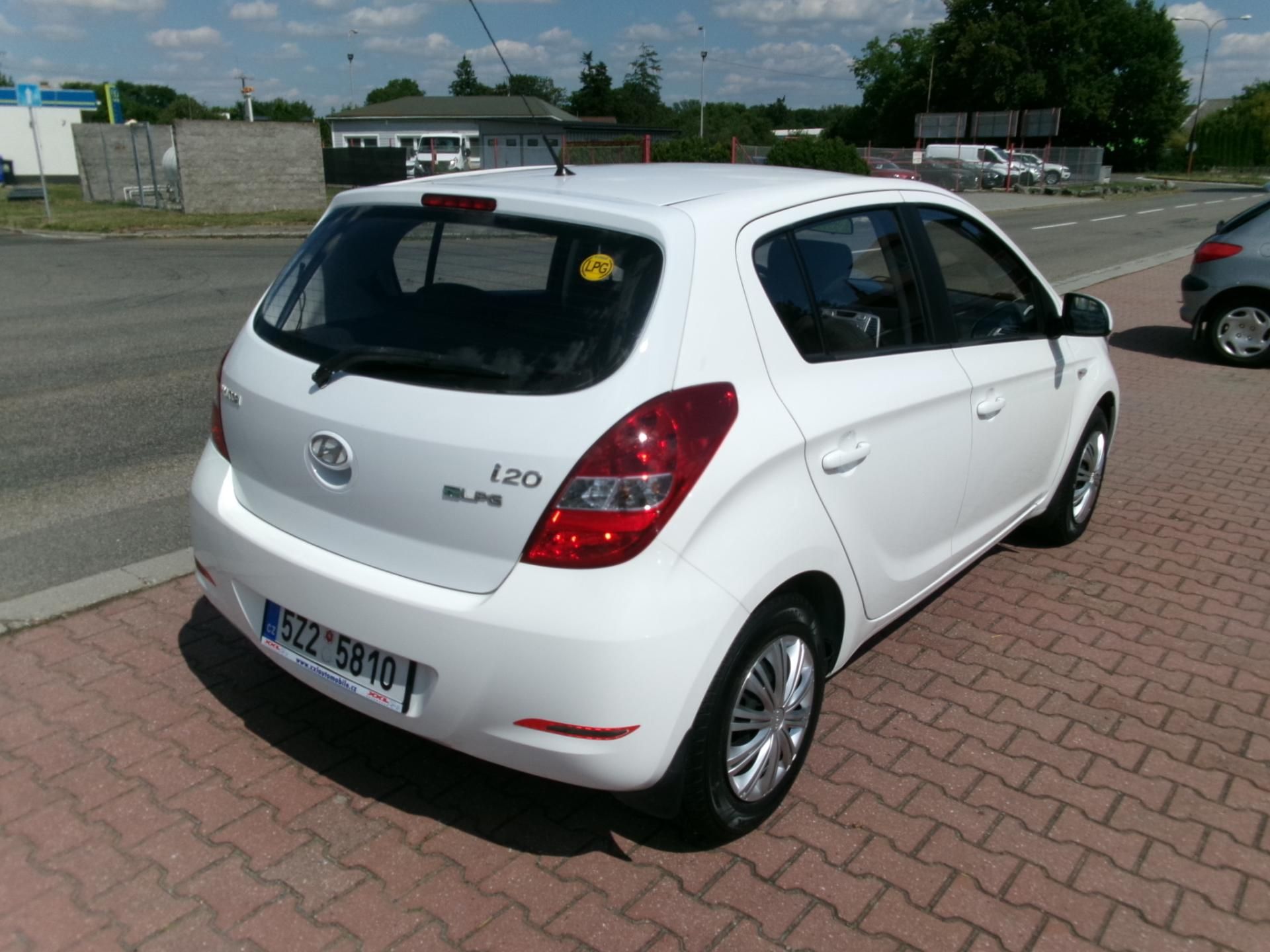 Hyundai i20, 1,2i KLIMA ČR ISOFIX - fotka 6