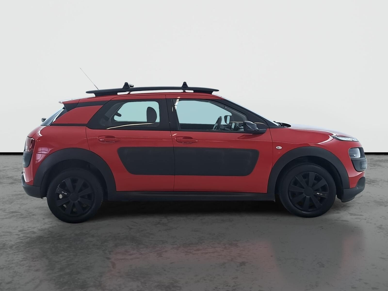 Citroën C4 Cactus, 1.2 PureTech, Tempomat - fotka 6