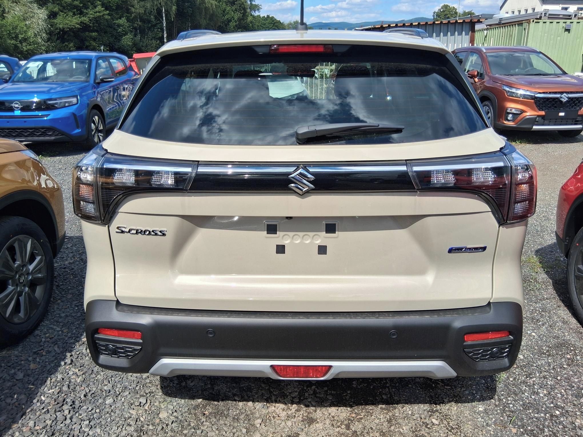 Suzuki S-Cross, 1,4 BLACK EDITION 4x4 - fotka 3