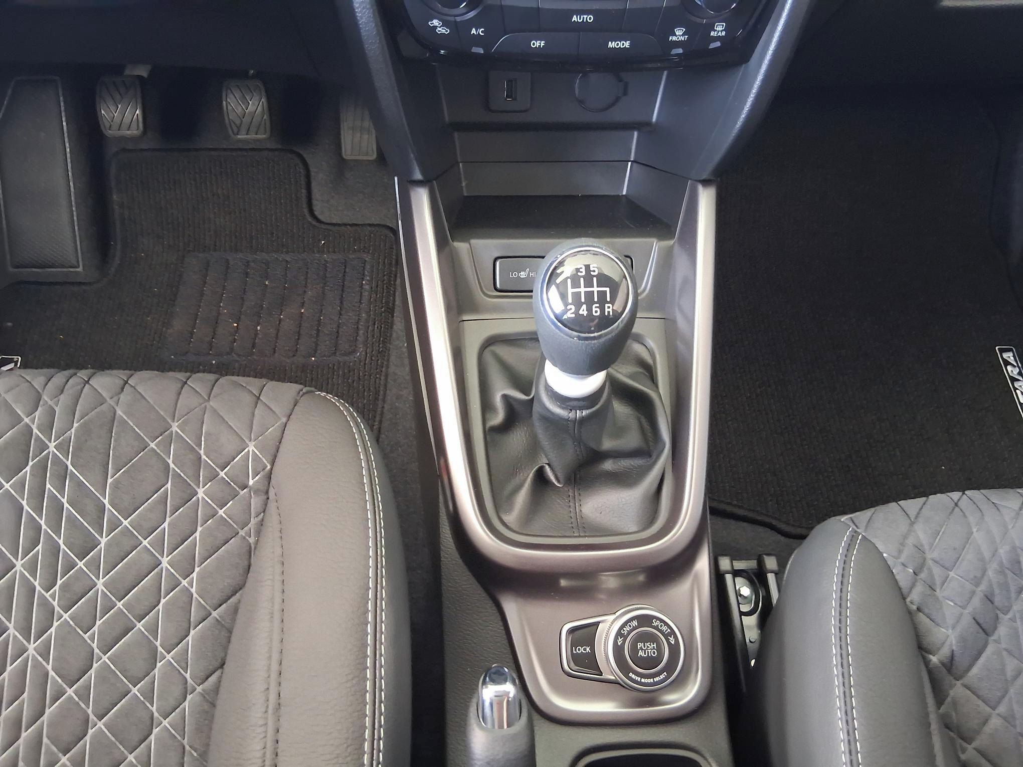 Suzuki Vitara, 1,4 ELEGANCE 4x4 - fotka 6