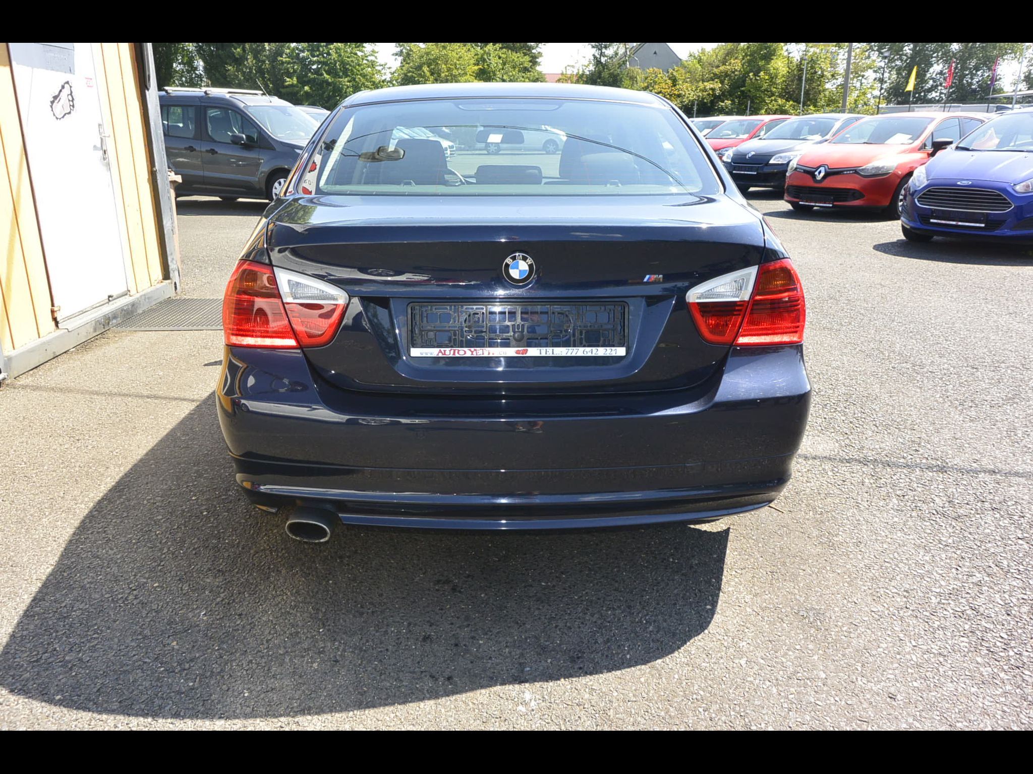 BMW Řada 3, 2.0i - fotka 6