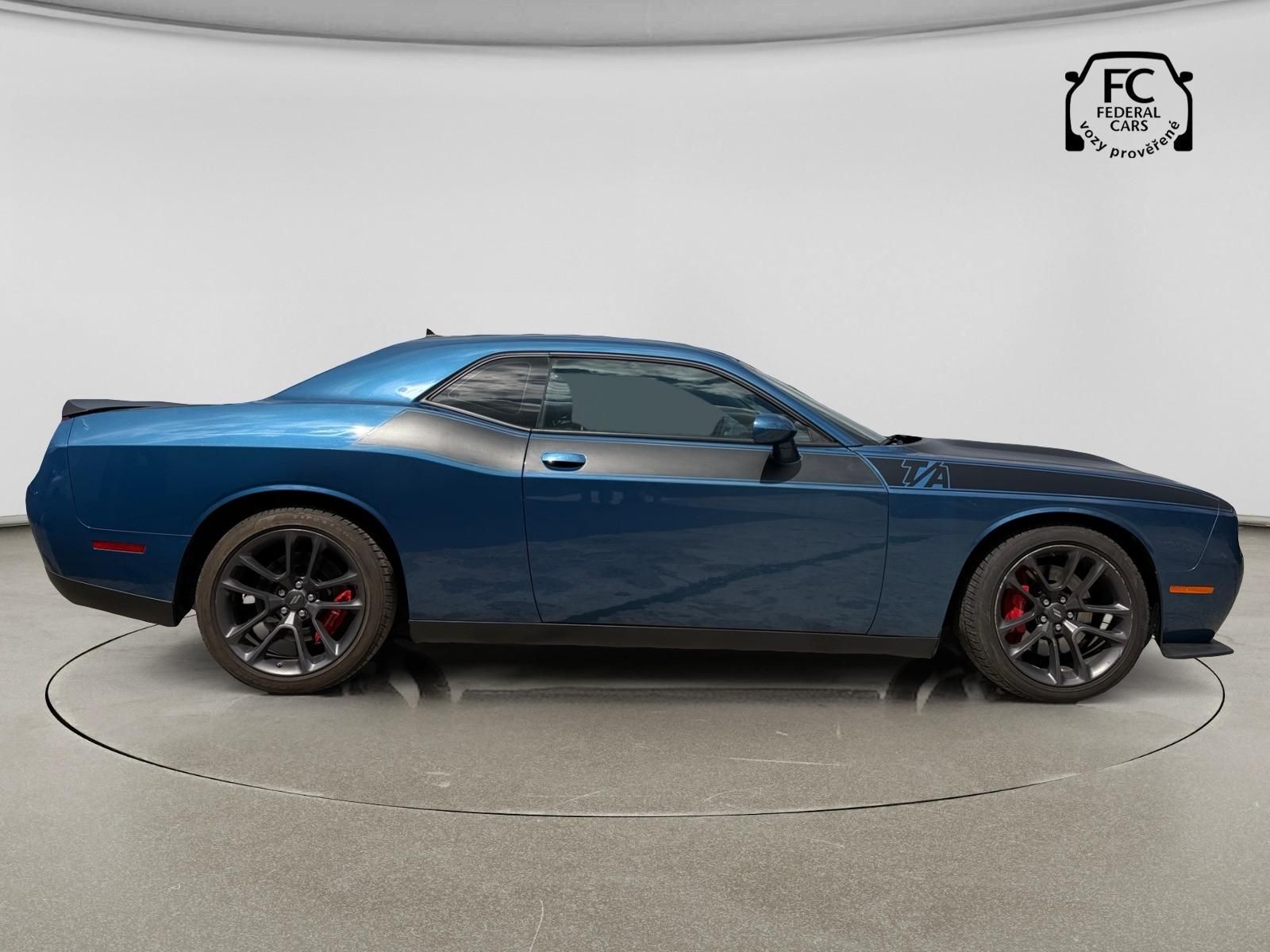 Dodge Challenger, 5,7 L V8 HEMI - fotka 6