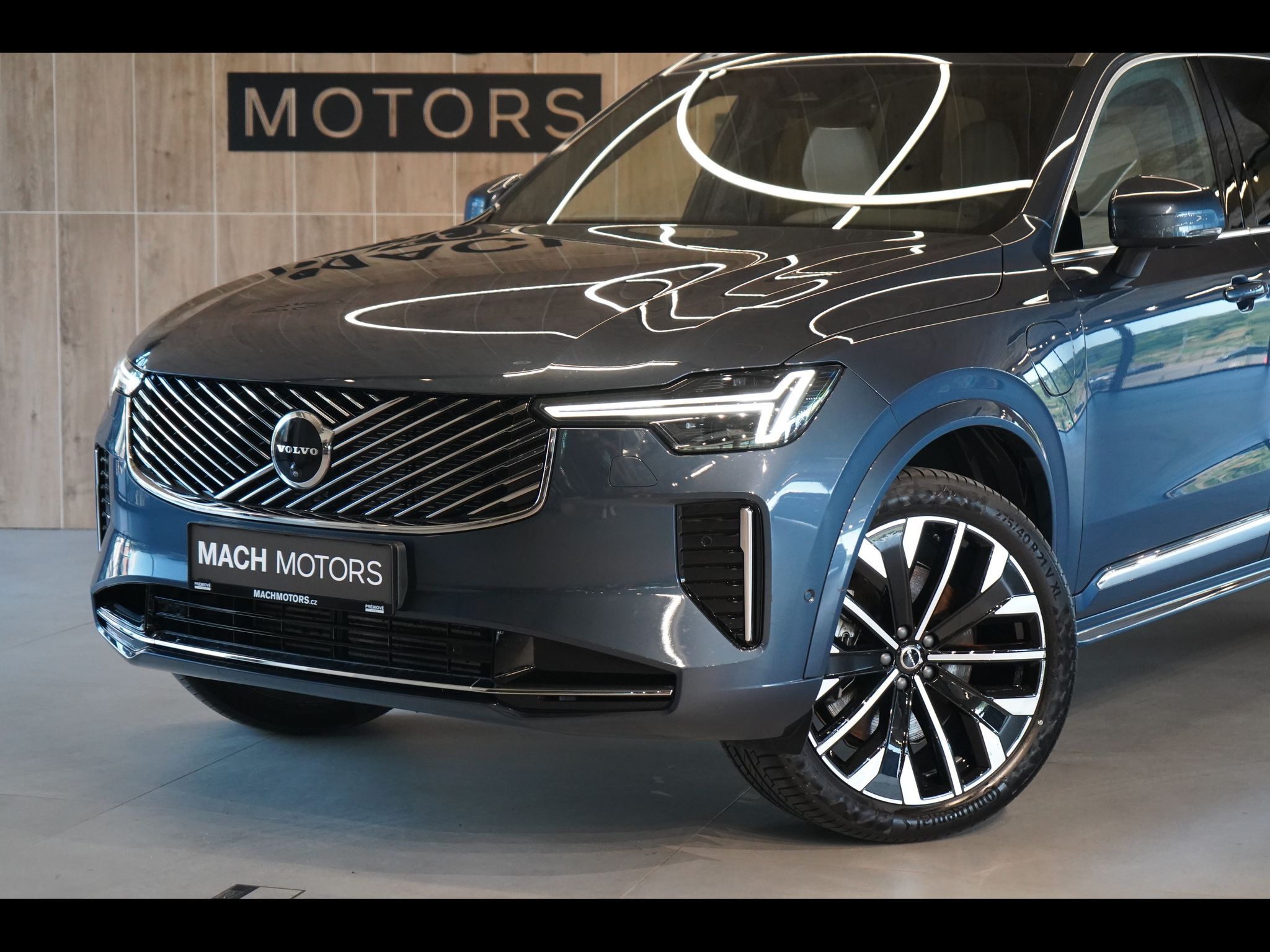 Volvo XC90, T8 PLUS Bright, Ventilace, 360 - fotka 2
