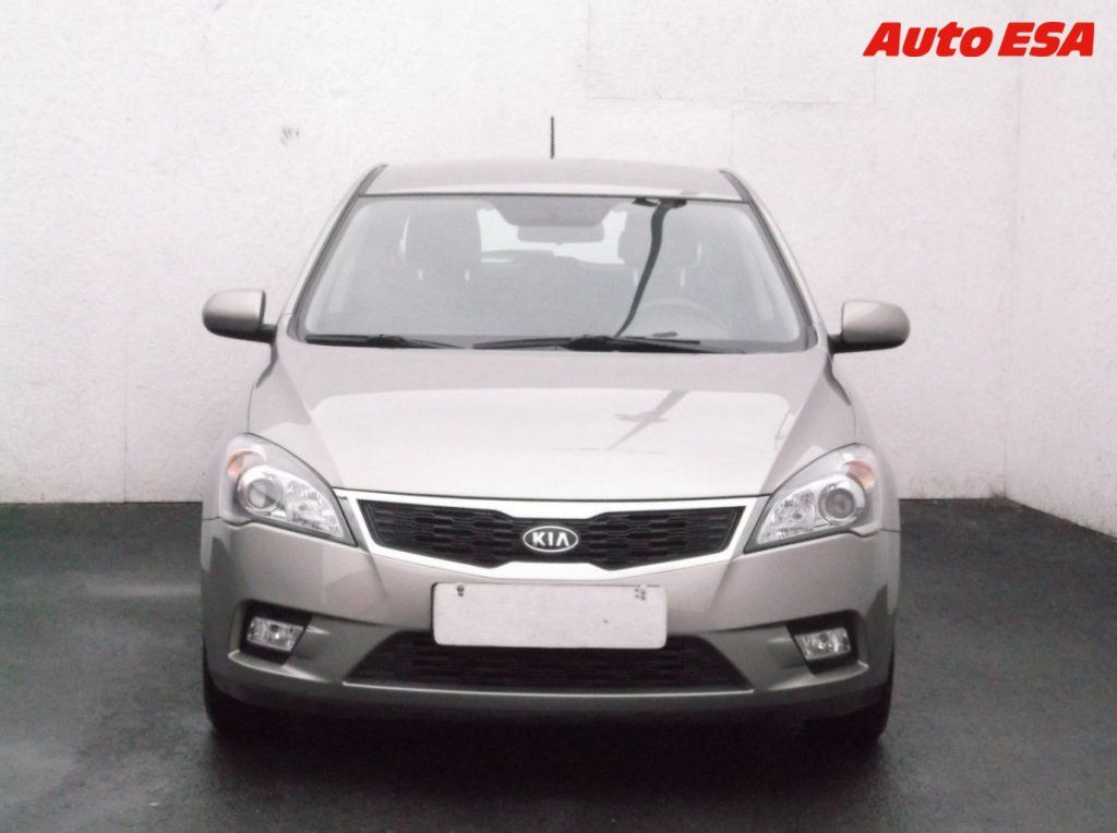 Kia Cee´d, 1.4i - fotka 2
