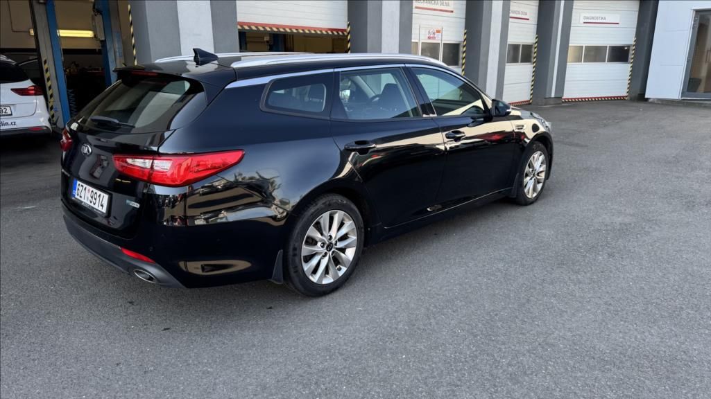 Kia Optima, 1,7 CRDI 7DCT BUSINESS LINE - fotka 4