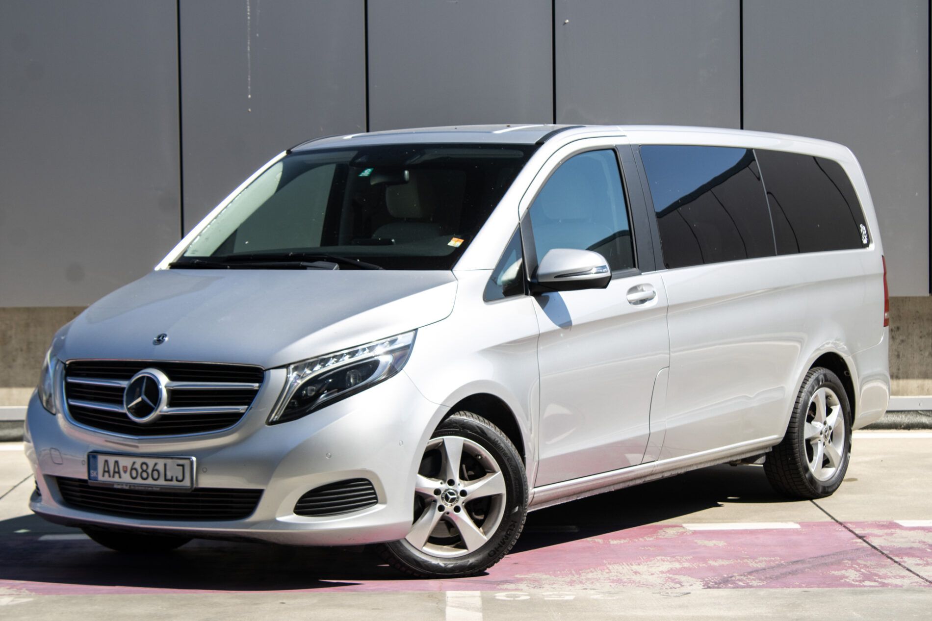 Mercedes-Benz, V trieda