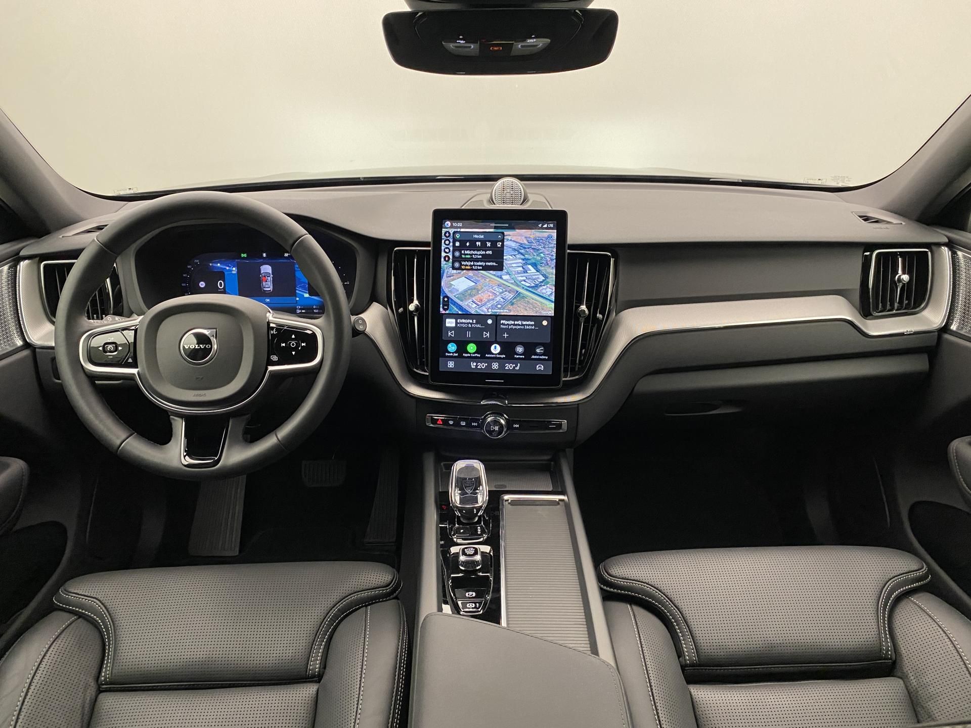 Volvo XC60, T8 AWD RECHARGE BLACK EDITION - fotka 2