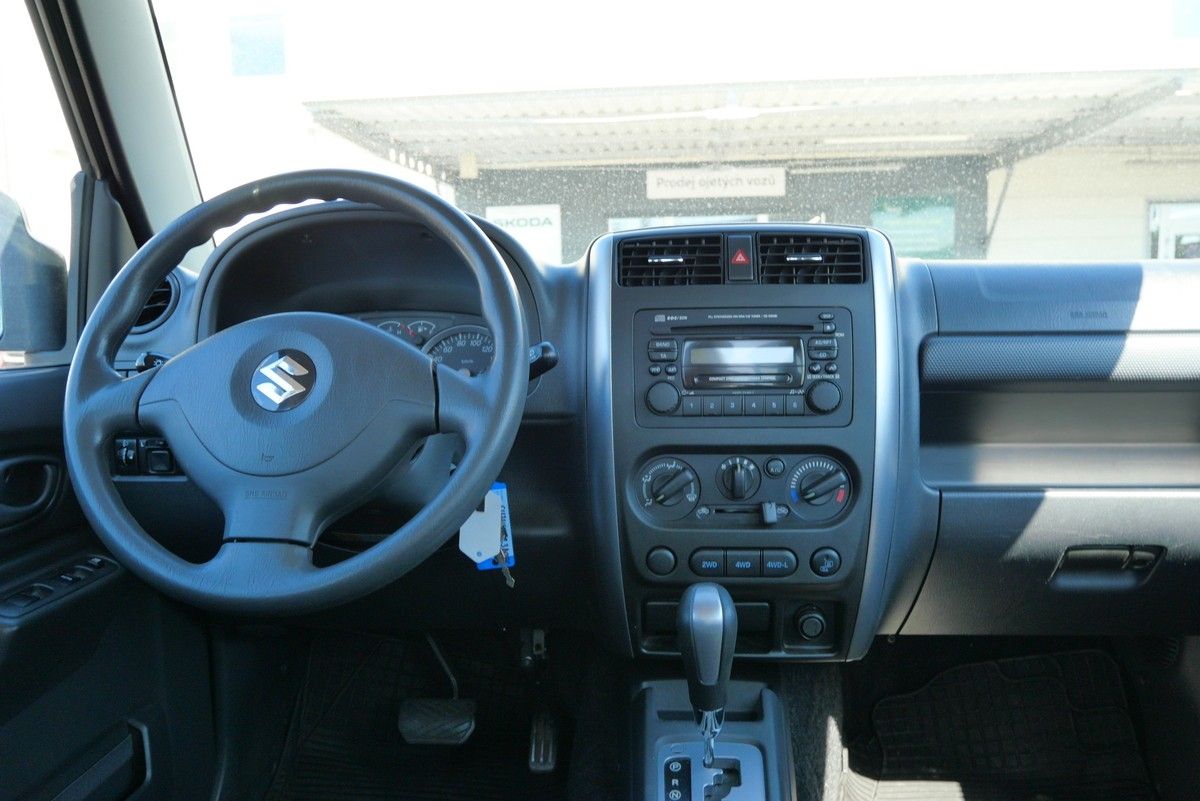 Suzuki Jimny, 1.3 63kW JLX Comfort - fotka 6