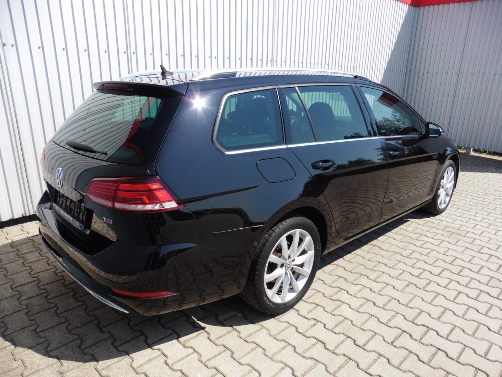 Volkswagen Golf, Variant 1.5 TSi Highline Navi - fotka 3