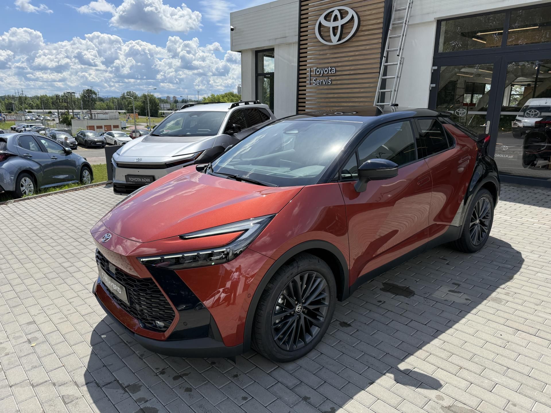 Toyota C-HR, 2.0 PHEV TOKYO EDITION - fotka 2