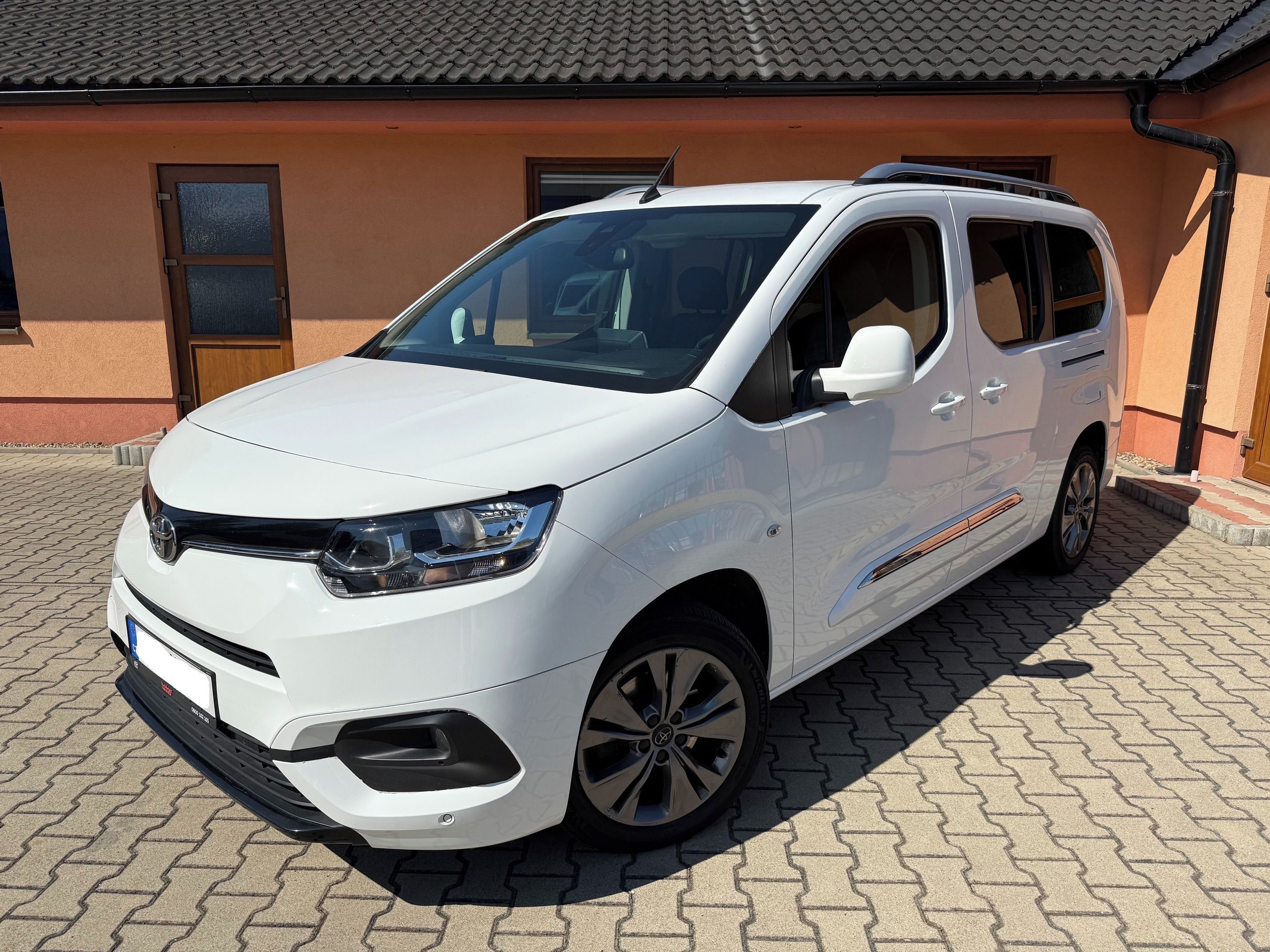 Toyota Proace, City Verso 1.5 D, Čr,1.majitel