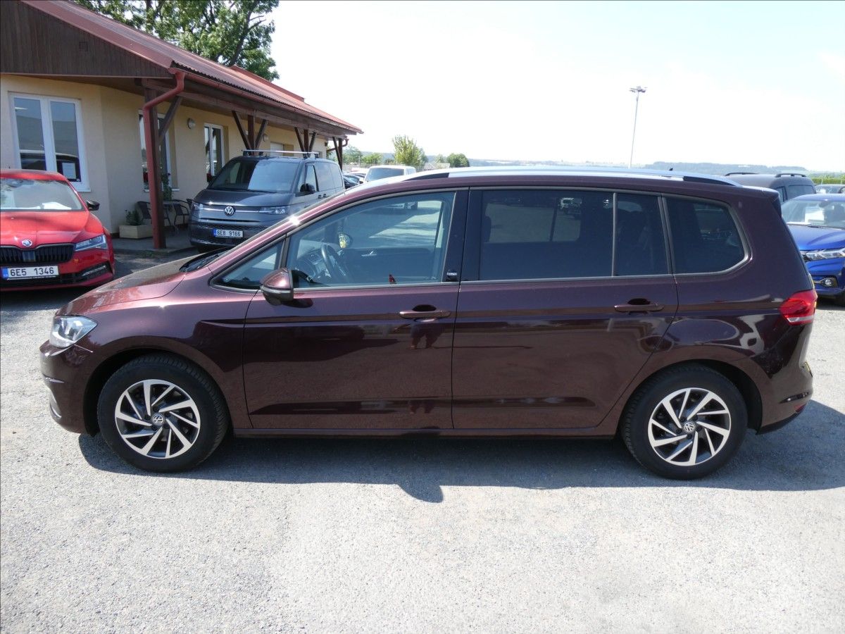 Volkswagen Touran, 1,4 TSi 110kW DSG, navi, závěs - fotka 6