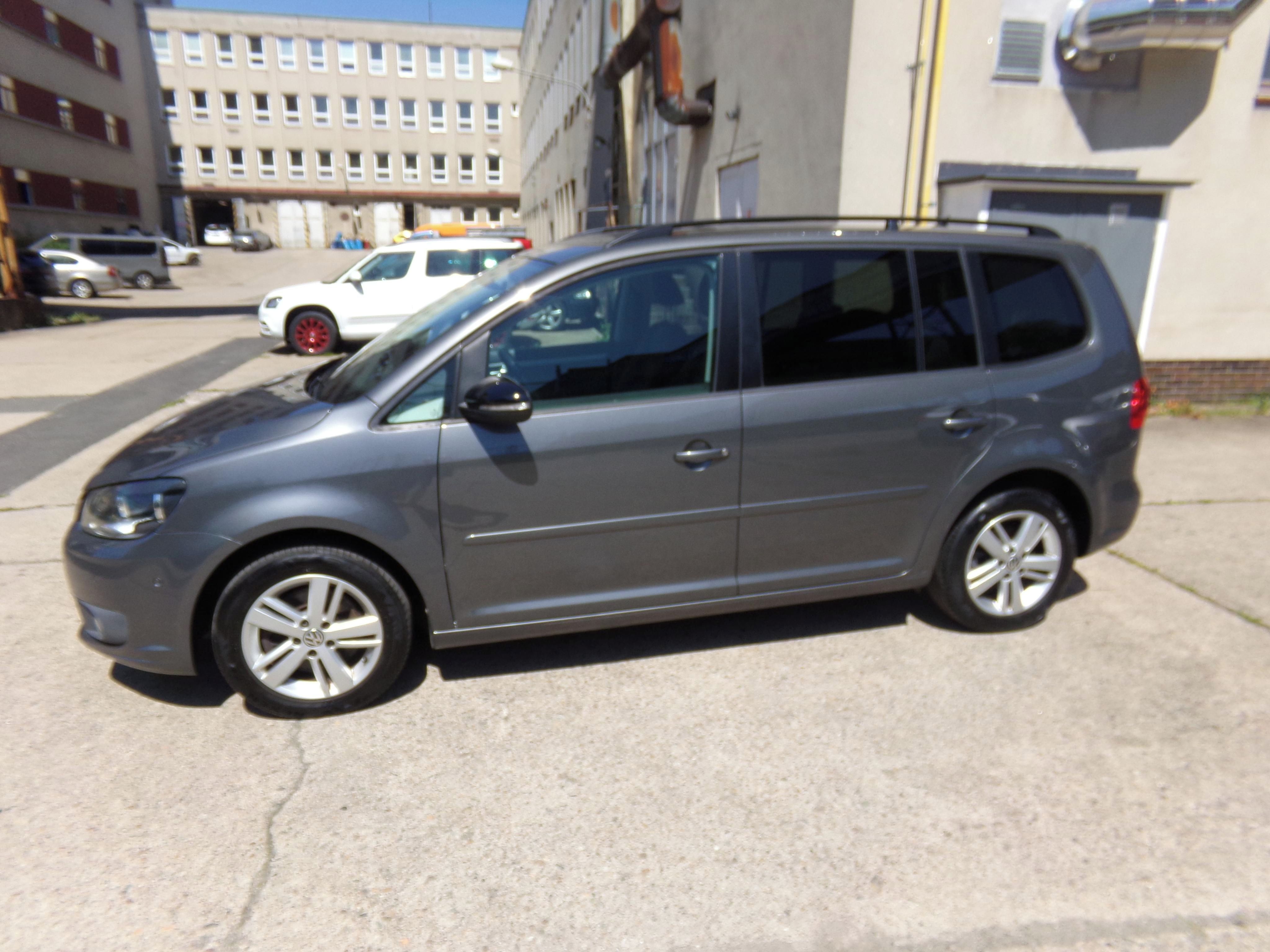 Volkswagen Touran, 2.0TDI MATCH ///DSG/// - fotka 2