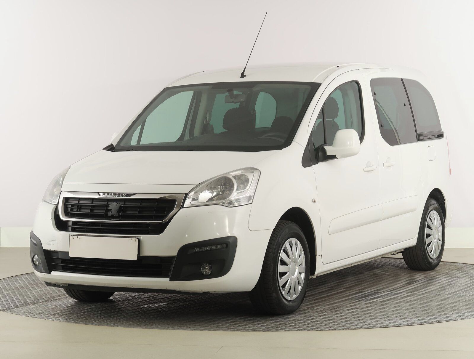Peugeot Partner, 1.6 BlueHDi, Active, 5Míst - fotka 2