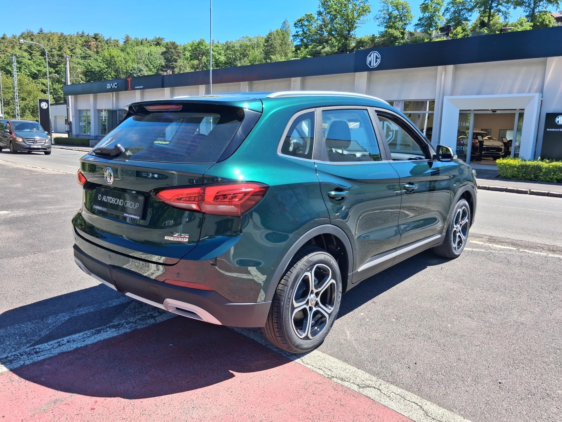 MG ZS, EMOTION Hybrid+ 145kW 4×2 AT - fotka 5