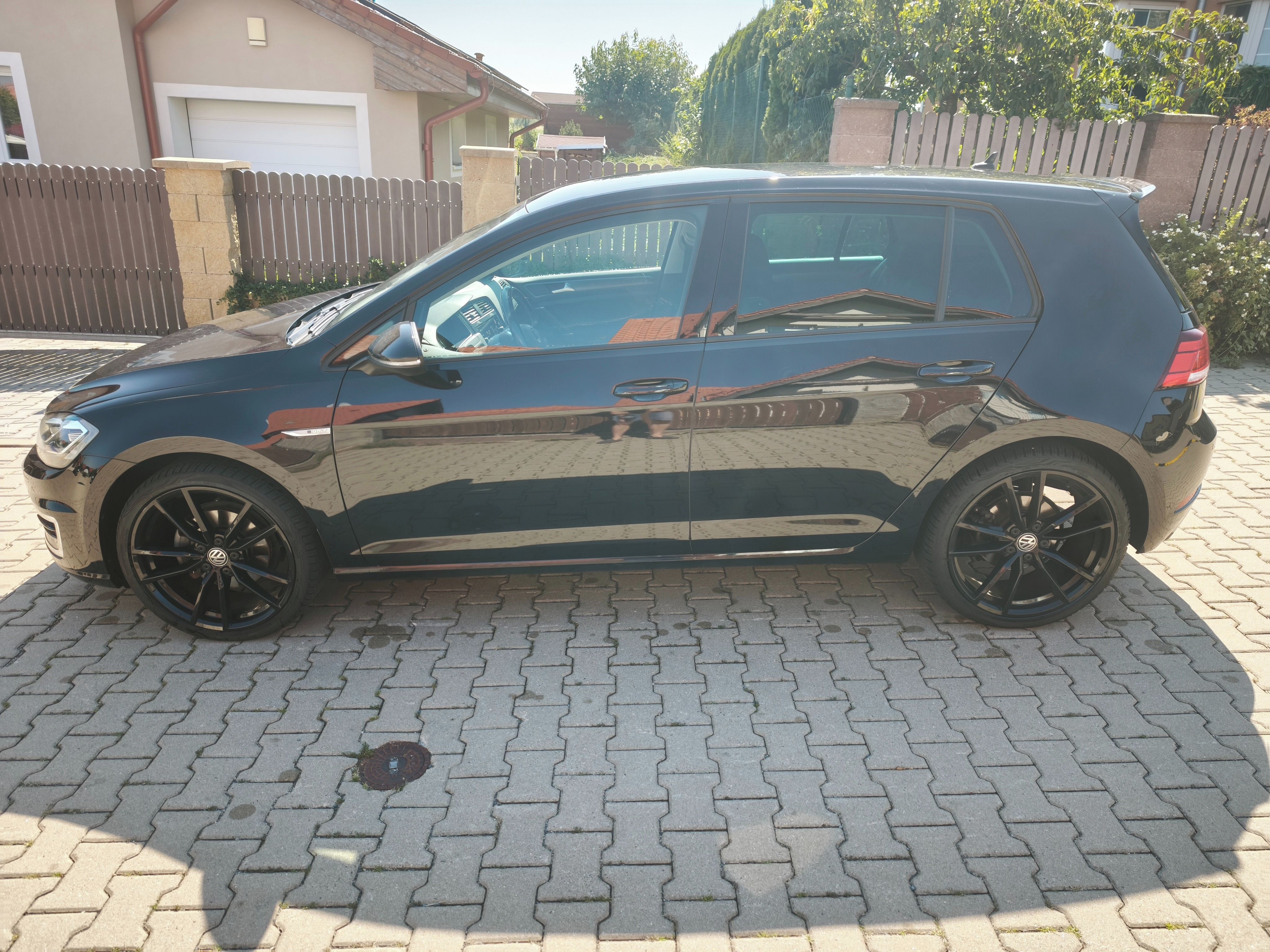 Volkswagen e-Golf, TČ*ACC*Výhřev*VirtKok*SoH93%! - fotka 2