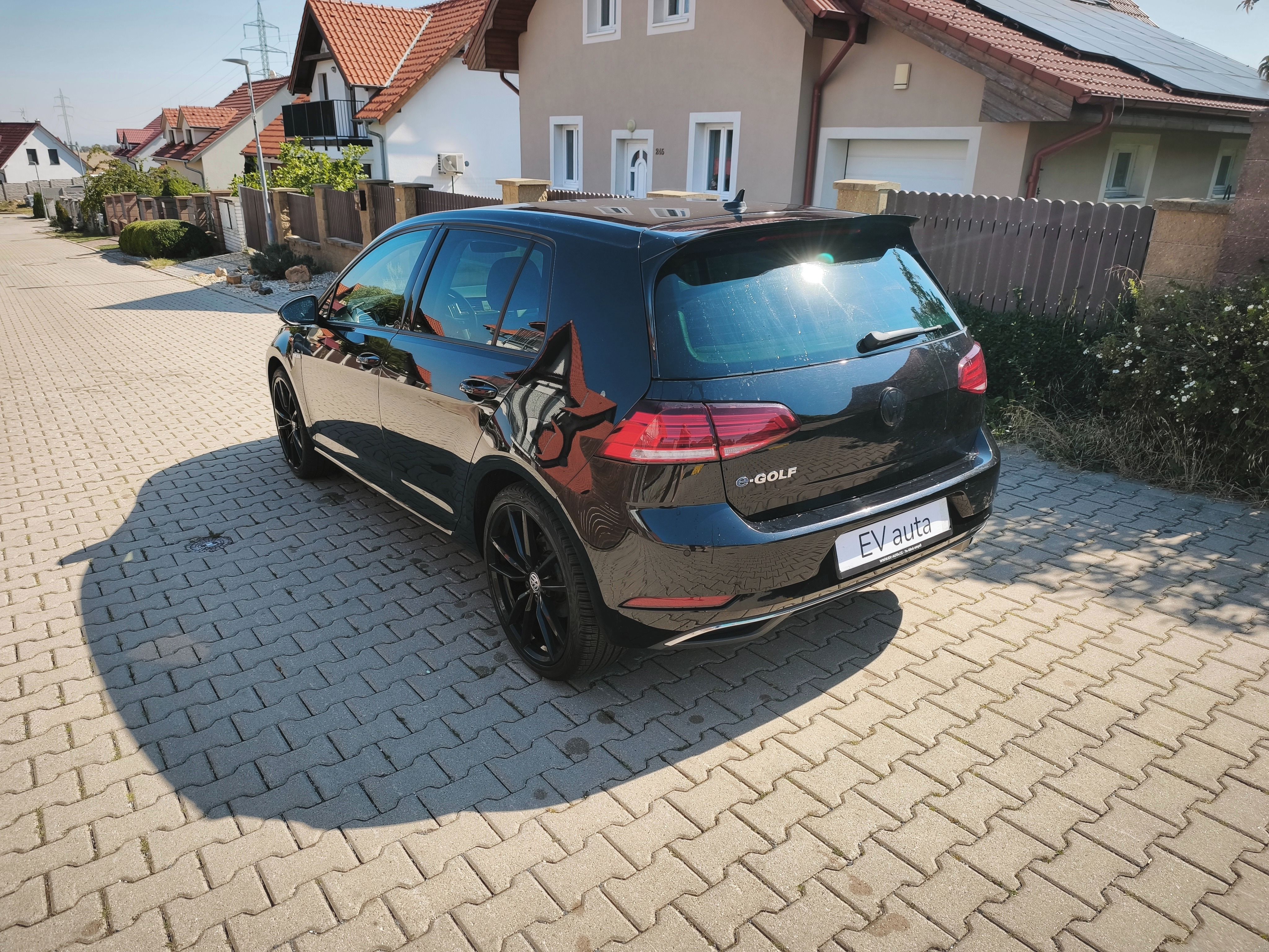 Volkswagen e-Golf, TČ*ACC*Výhřev*VirtKok*SoH93%! - fotka 3