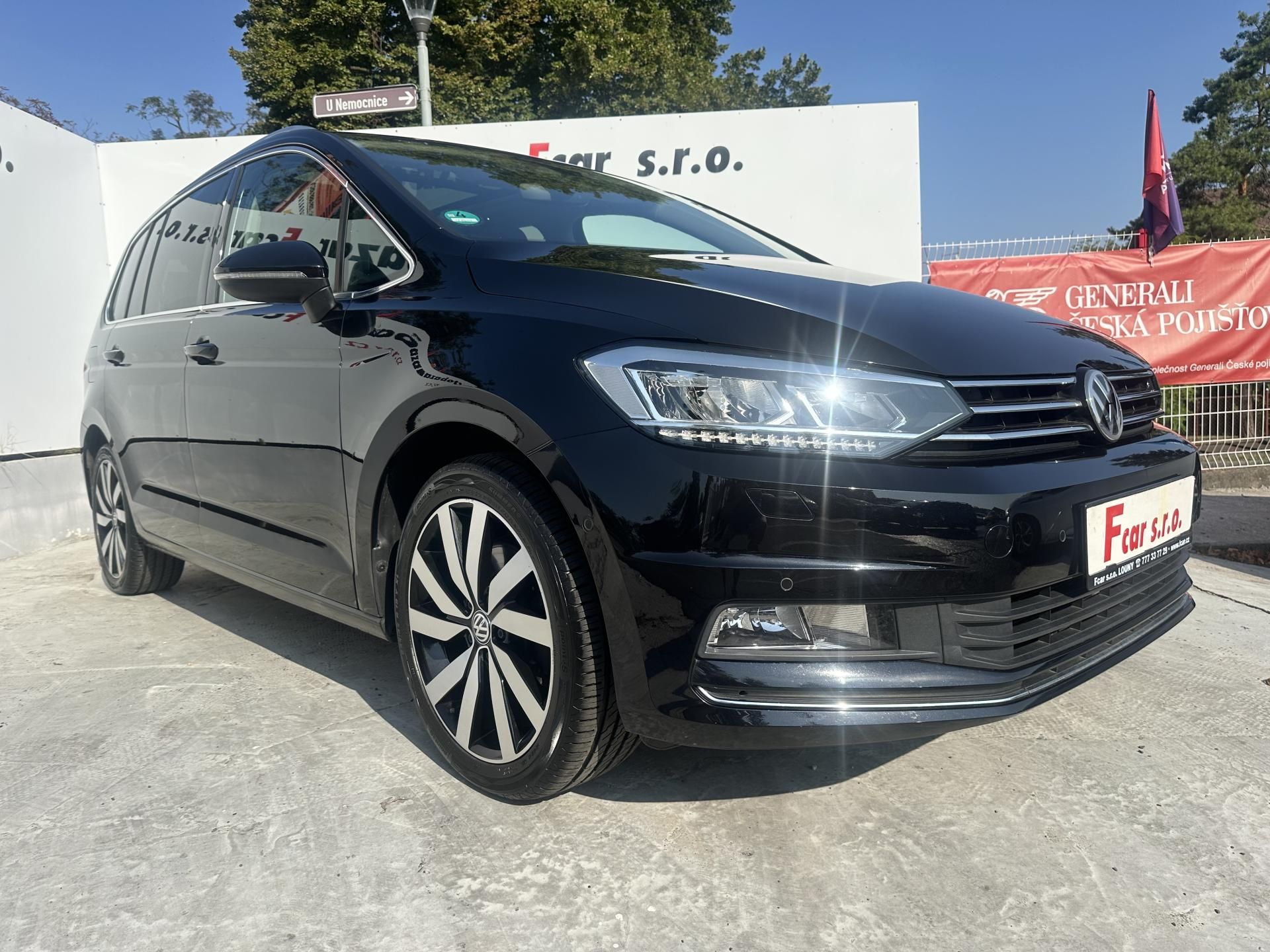 Volkswagen Touran, 2.0 TDI se. knížka 7 míst