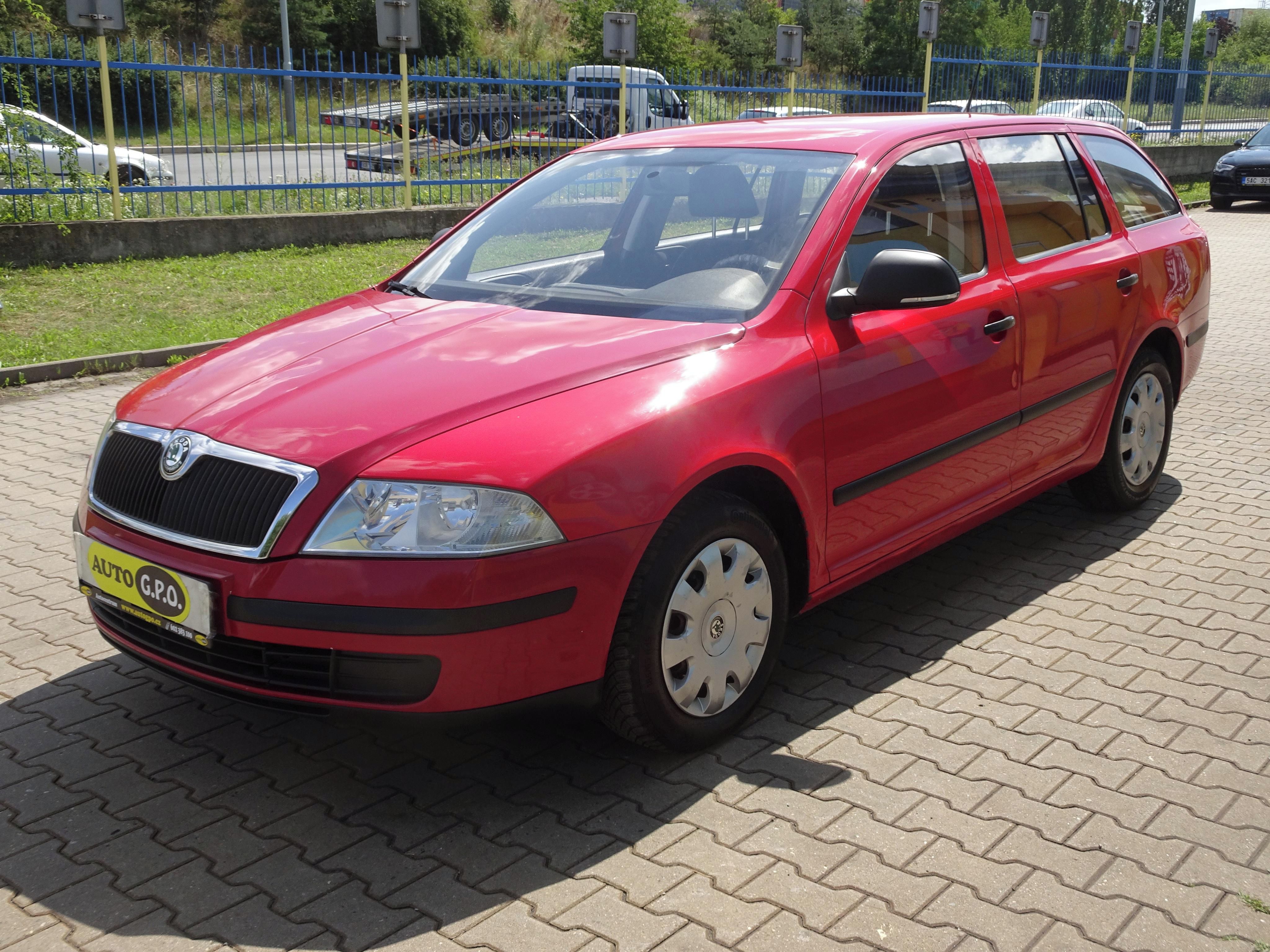 Škoda Octavia, 1.6i Combi - fotka 3