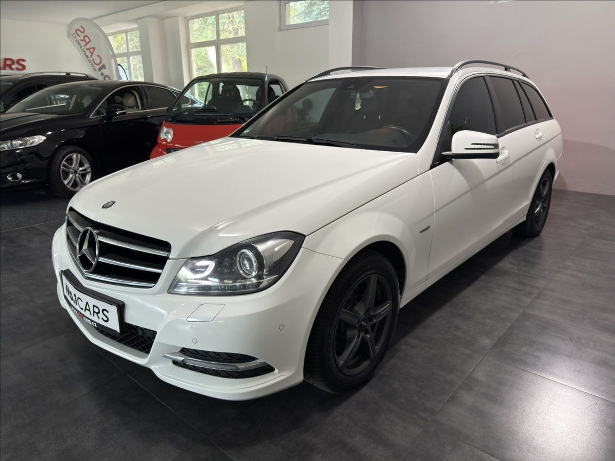 Mercedes-Benz Třídy C, 2,2   250CDI 4MATIC AVANTGARDE - fotka 3