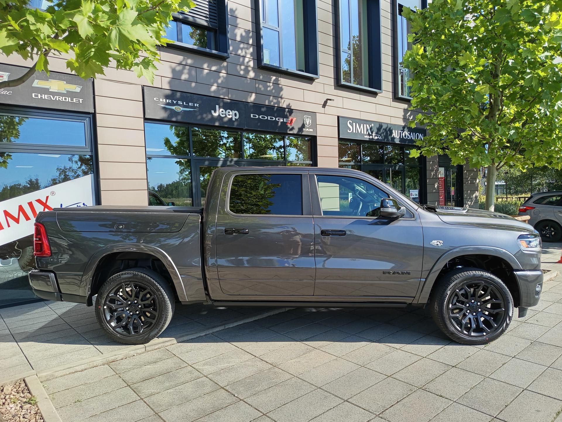 Dodge Ram, V8, 5.7l, Limited night edit. - fotka 3