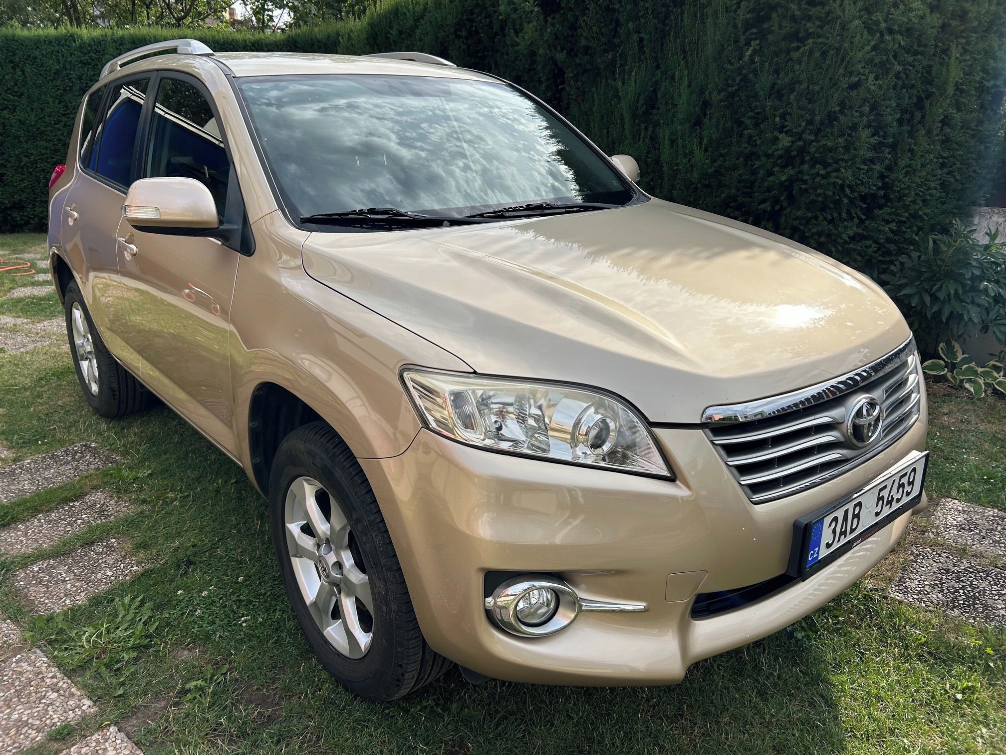 Toyota Rav4, 2.2 Diesel - fotka 3