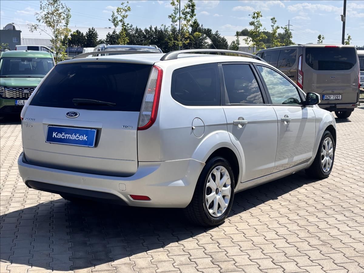 Ford Focus, 1,8 TDCi 85kW Ruční ovládání - fotka 5