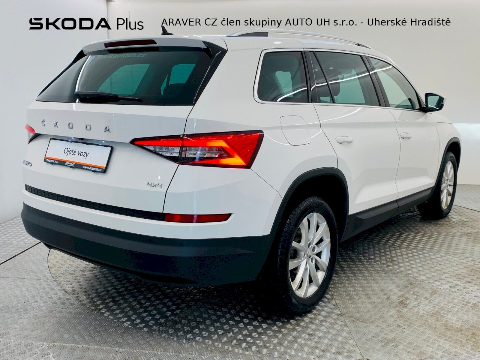 Škoda Kodiaq, 2.0 TDI DSG 140kW 4x4 Style - fotka 2