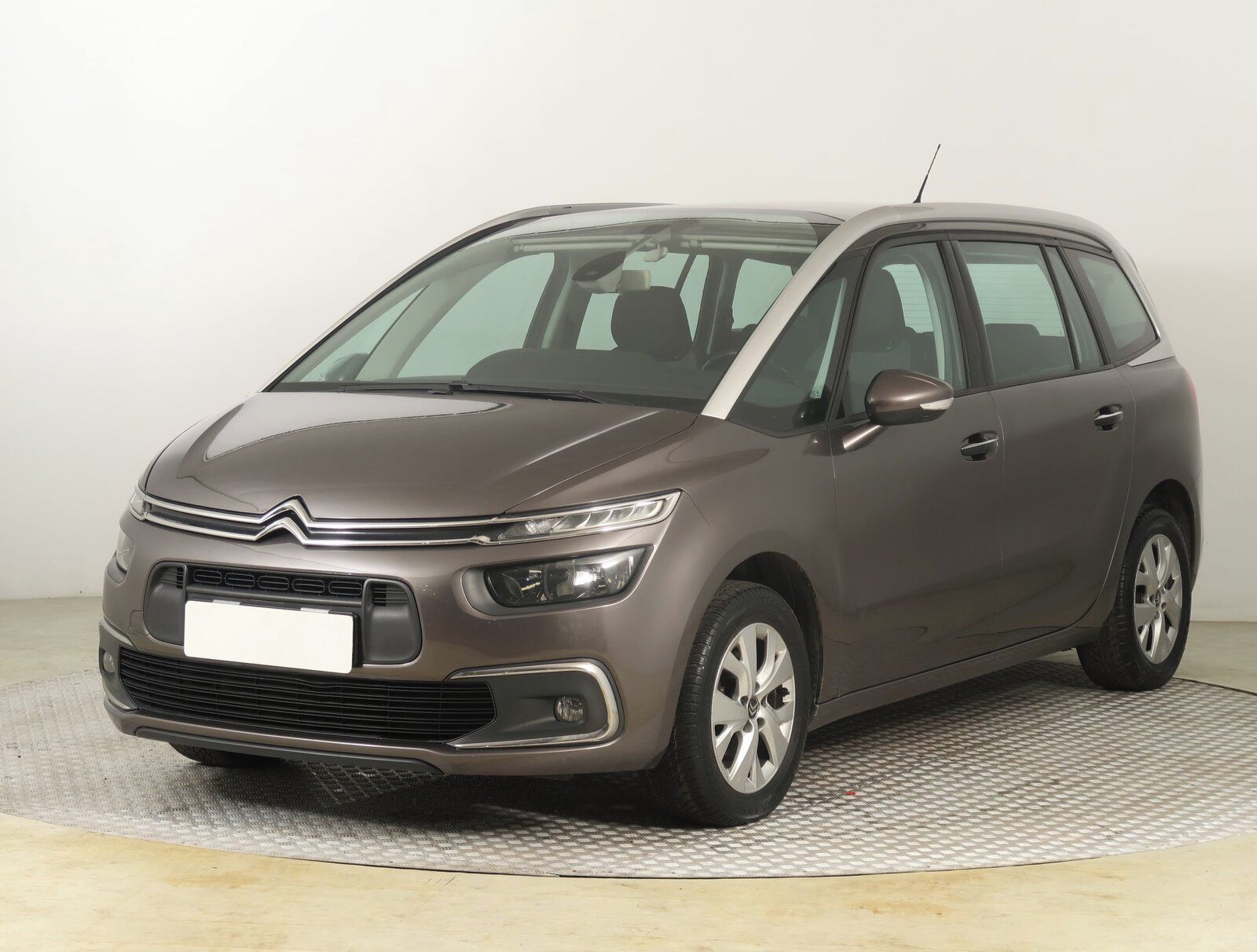 Citroën Grand C4 Picasso, 1.6 BlueHDi, 7 míst, Navi - fotka 2