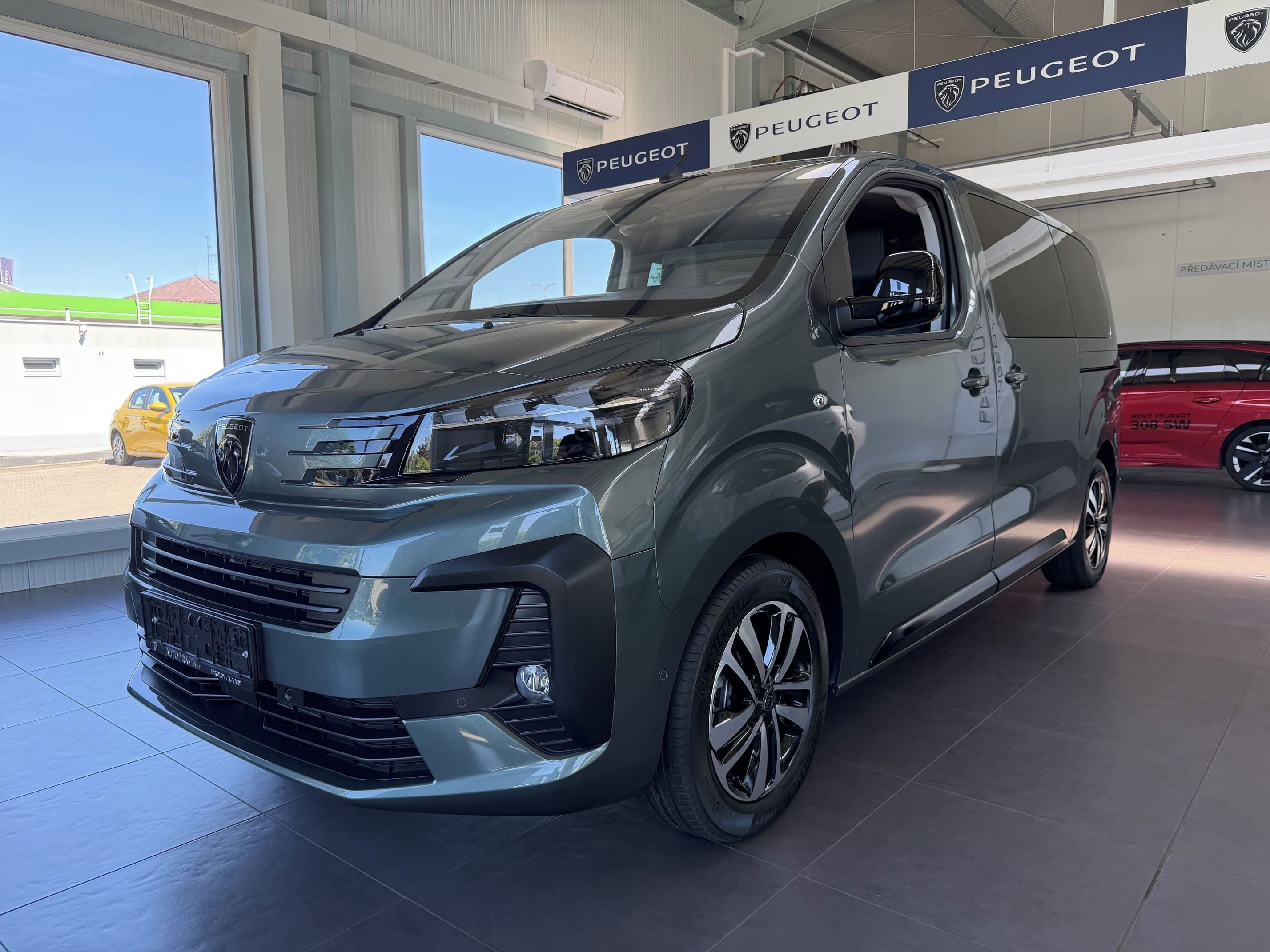 Peugeot Traveller, Allure L2 2.2 BHDi 180k EAT8