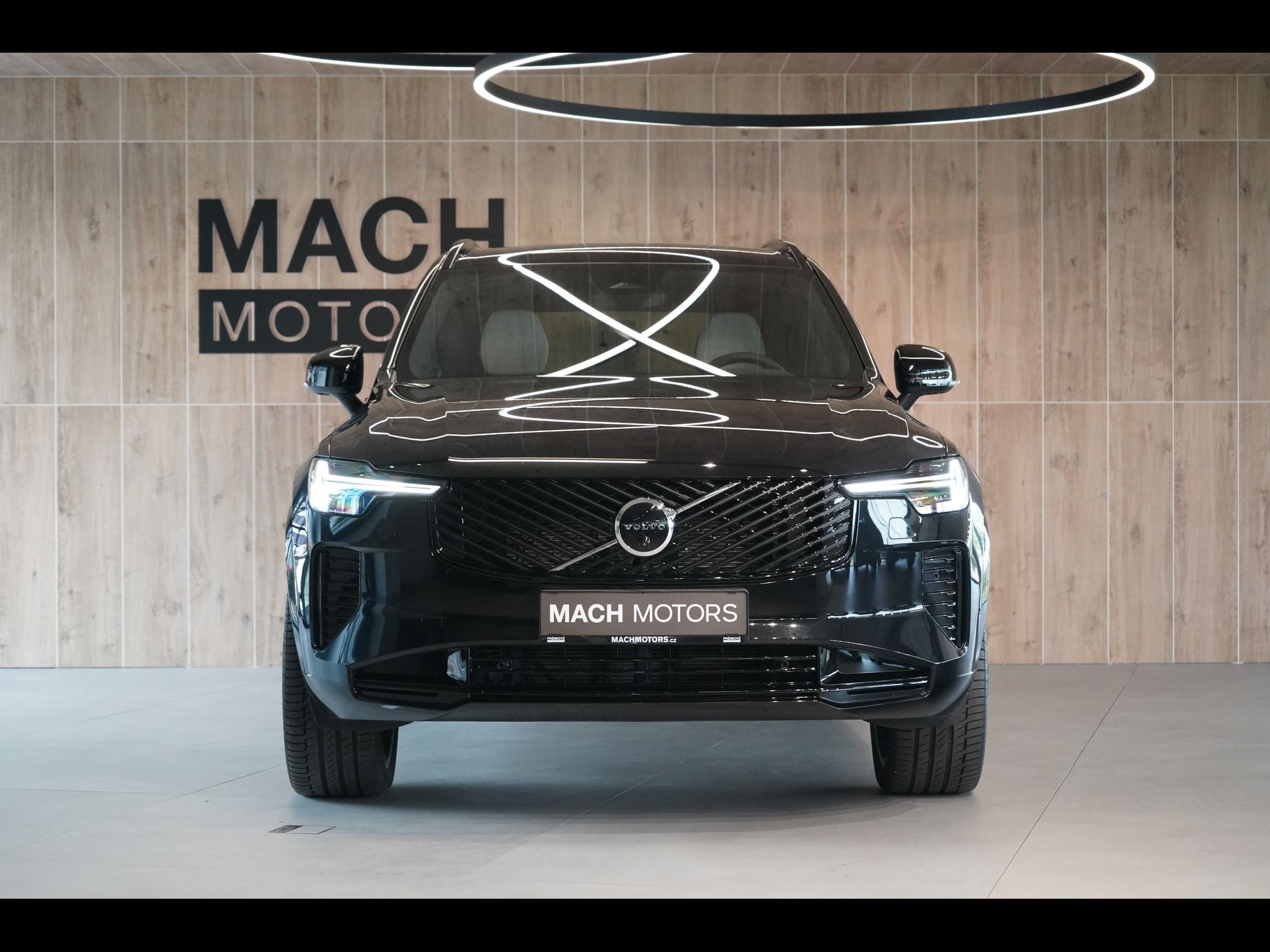 Volvo XC90, B5 AWD PLUS Dark, Vzduch, 360° - fotka 3