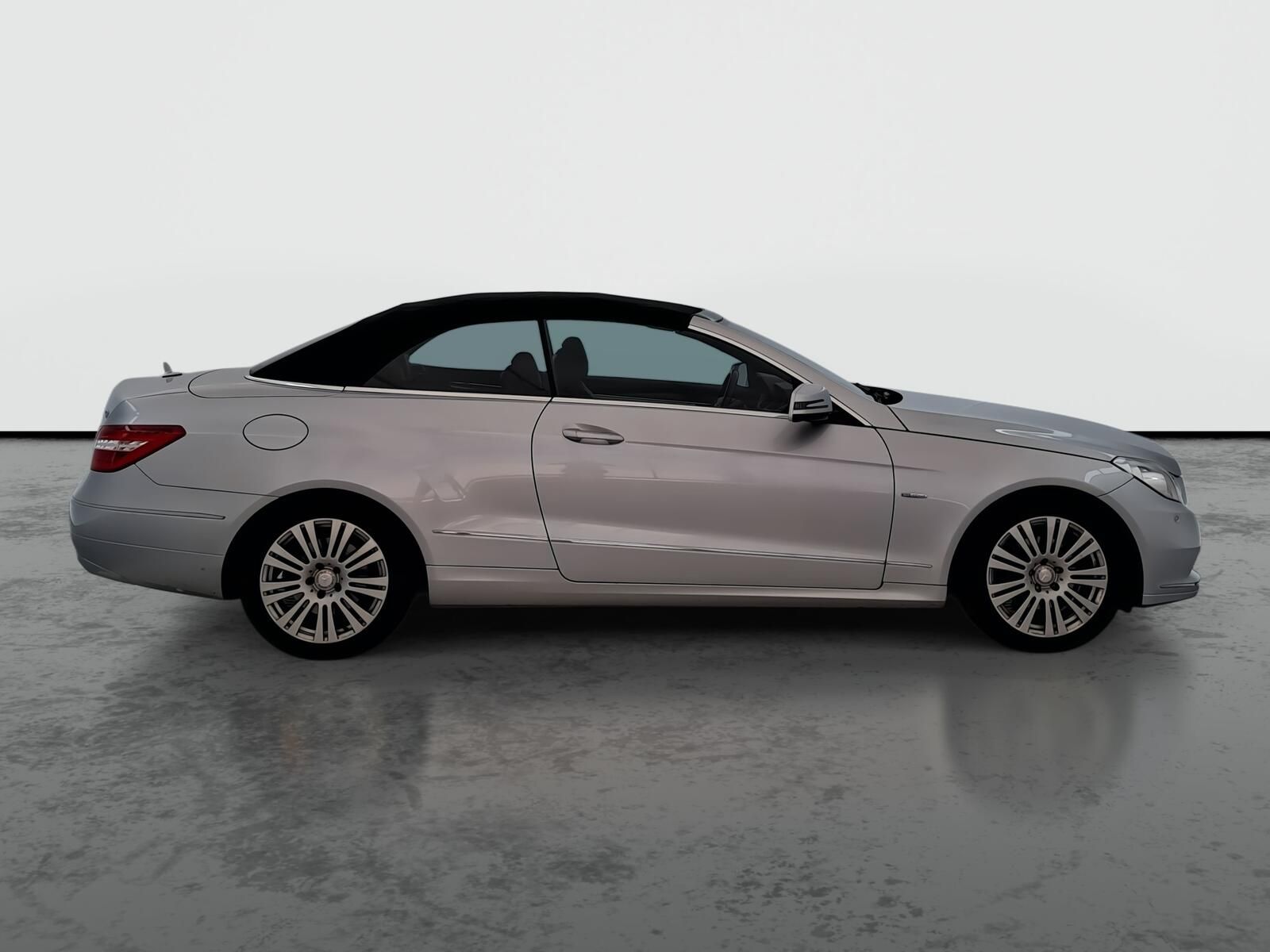 Mercedes-Benz Třídy E, 230, Automat, Kůže, Navi - fotka 6