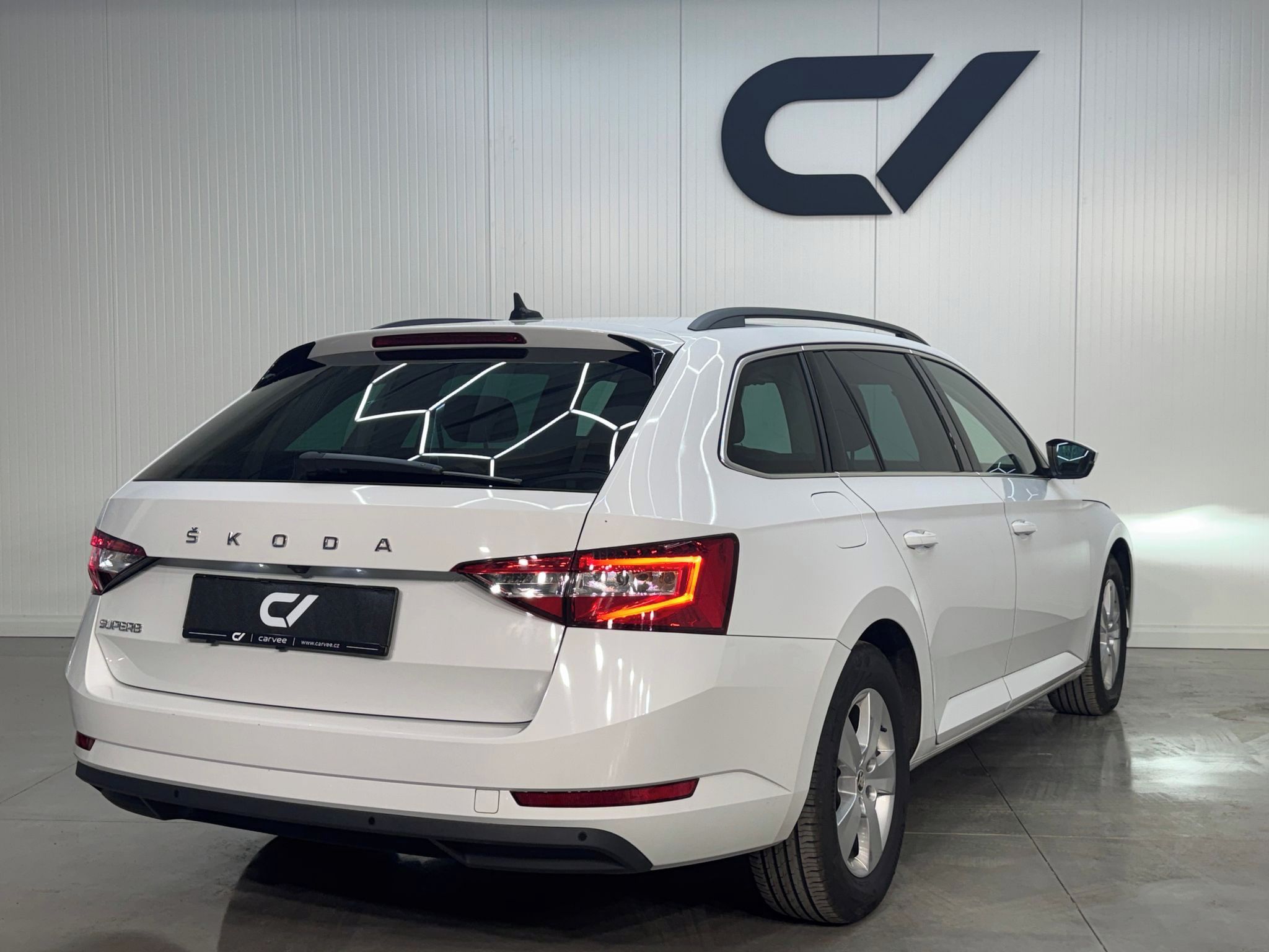 Škoda Superb, Ambition  2.0TDI 110KW DSG - fotka 4
