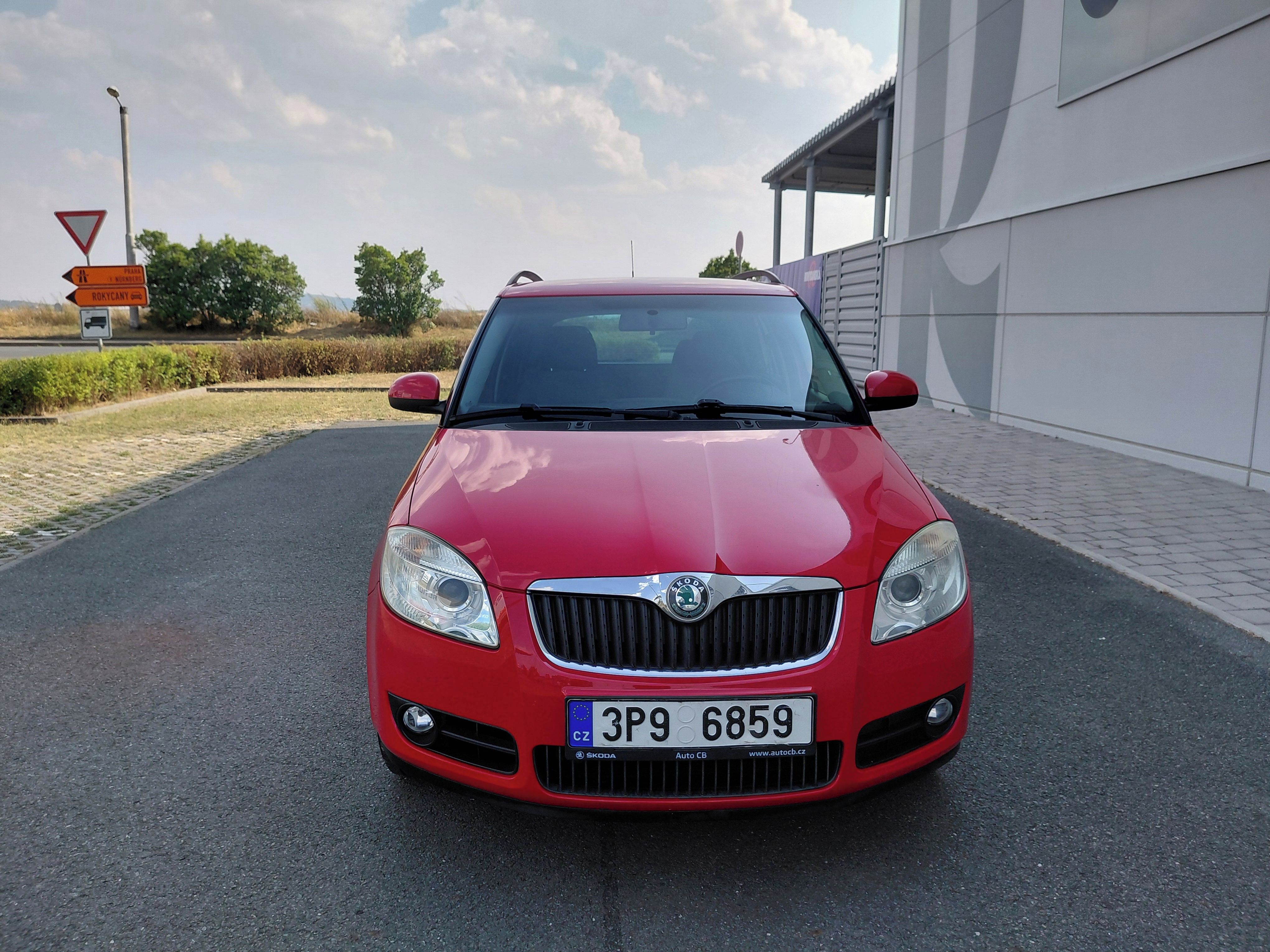 Škoda Fabia, 1.6 16V 2.MAJ!ČR! PĚKNÉ AUTO - fotka 2