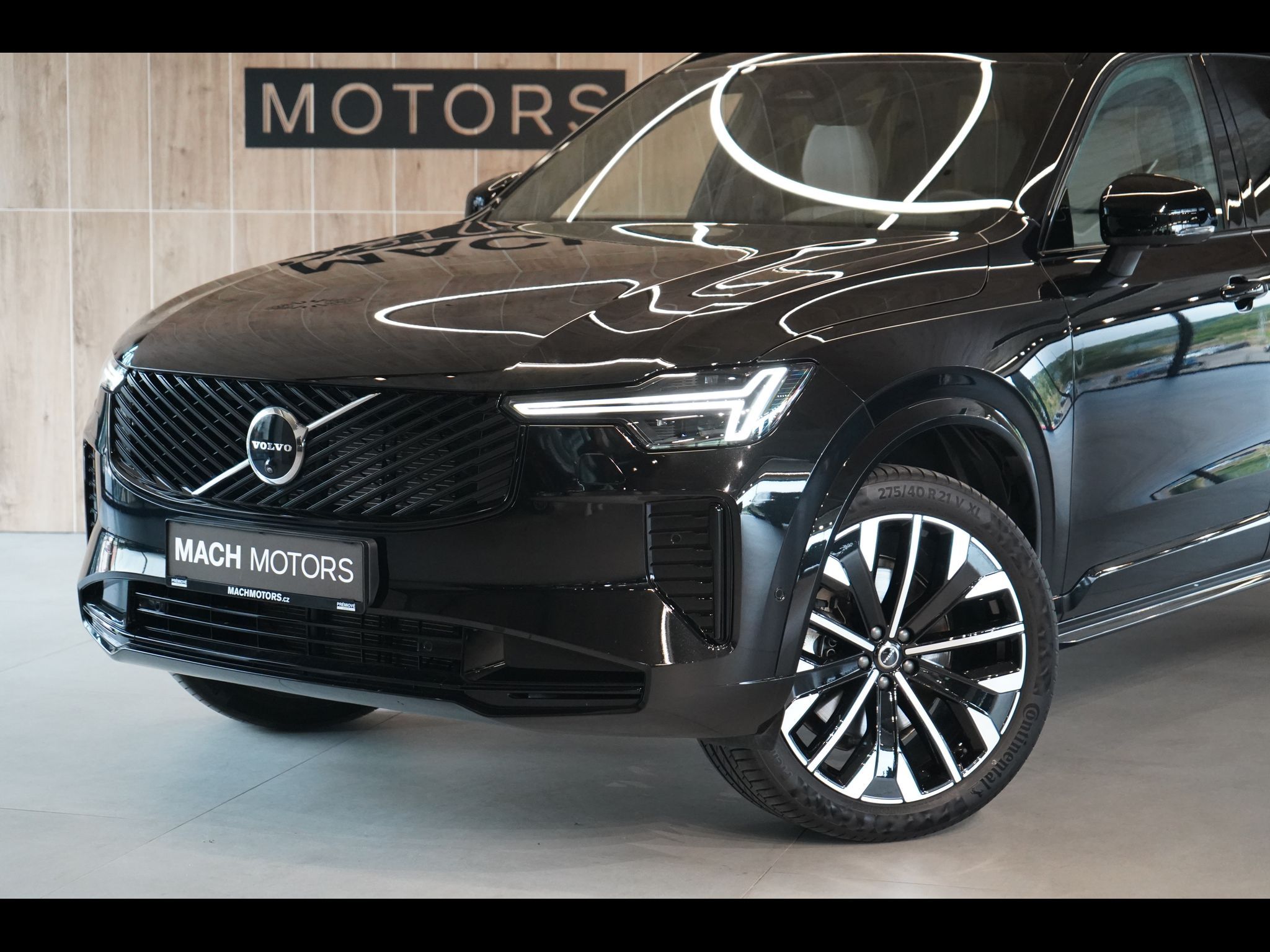 Volvo XC90, B5 AWD PLUS Dark, Vzduch, 360° - fotka 2