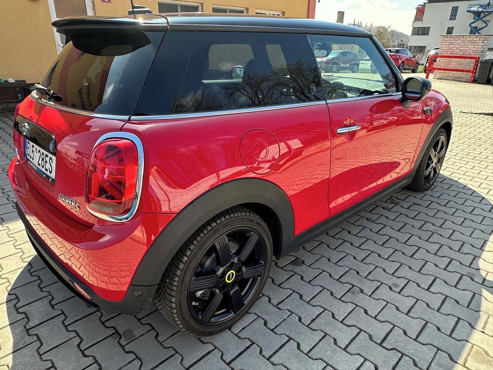 Mini Cooper, SE | Max výbava| 135kw |Záruka - fotka 4