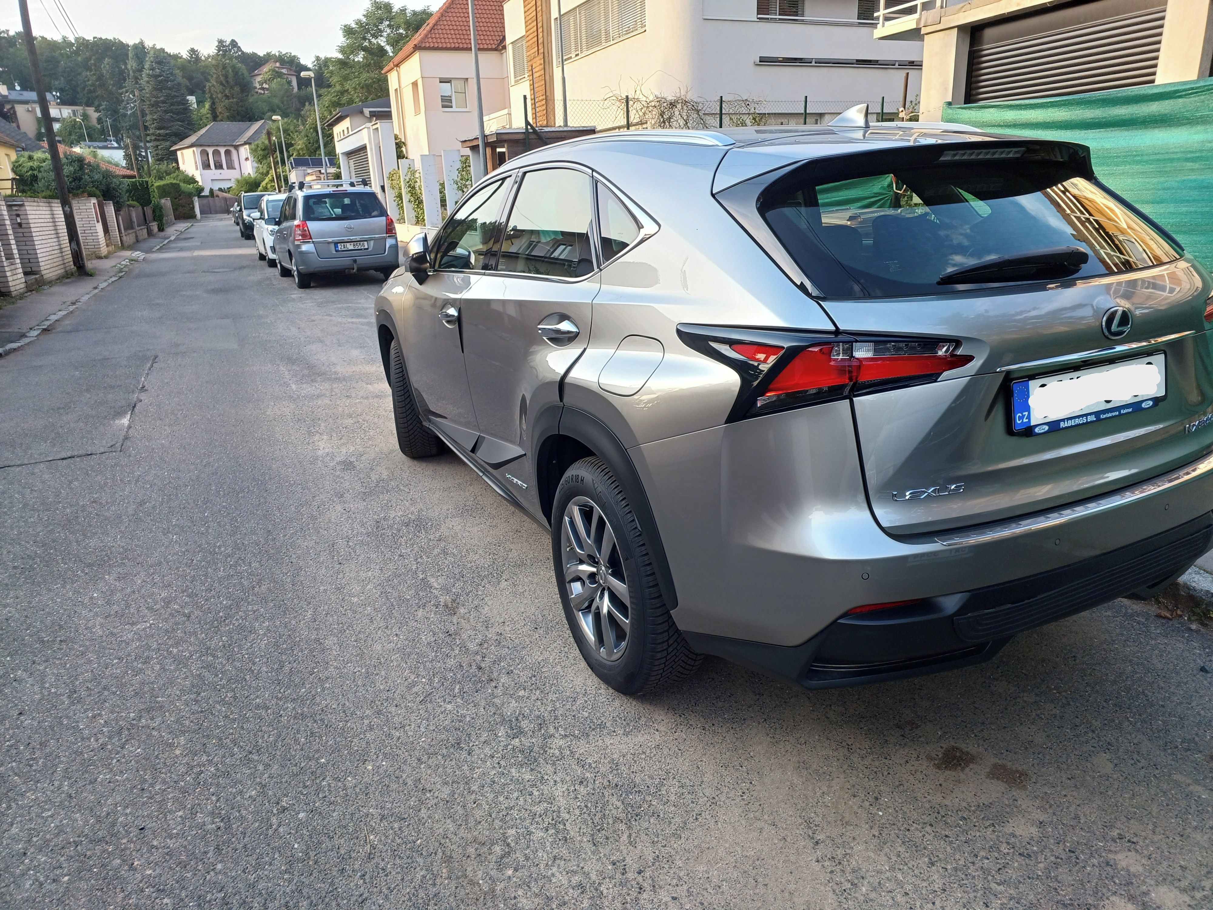 Lexus NX 300h, NX300H - AWD - HYBRID - fotka 4