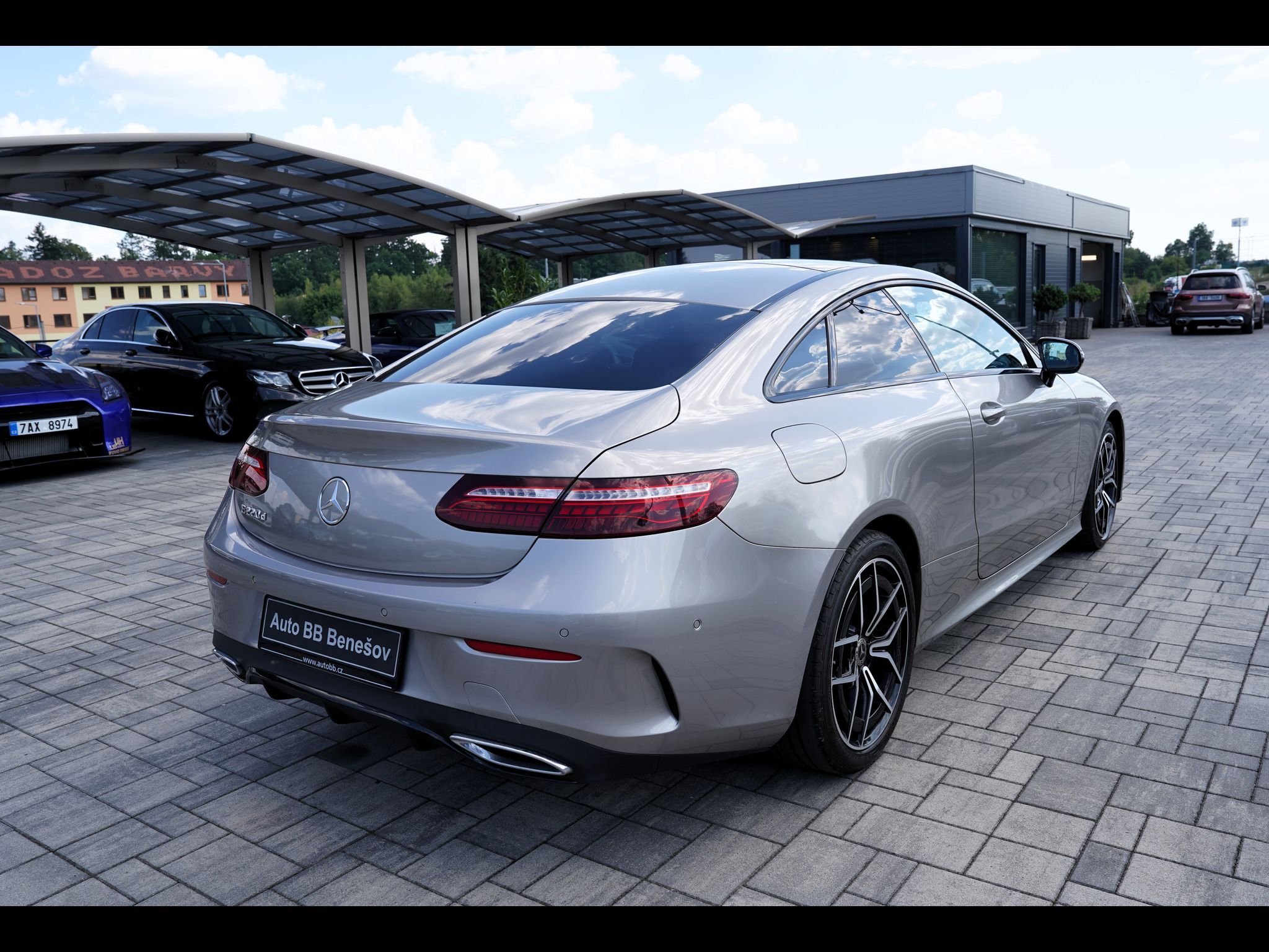 Mercedes-Benz Třídy E, E 220d AMG Avantgarde/195 PS - fotka 6