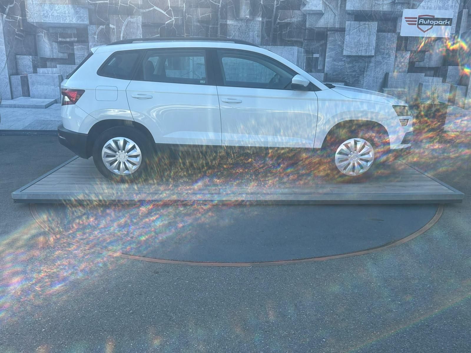 Škoda Karoq, 1.6TDi,85KW,TEMP.,VYHŘ.SEDADLA - fotka 5