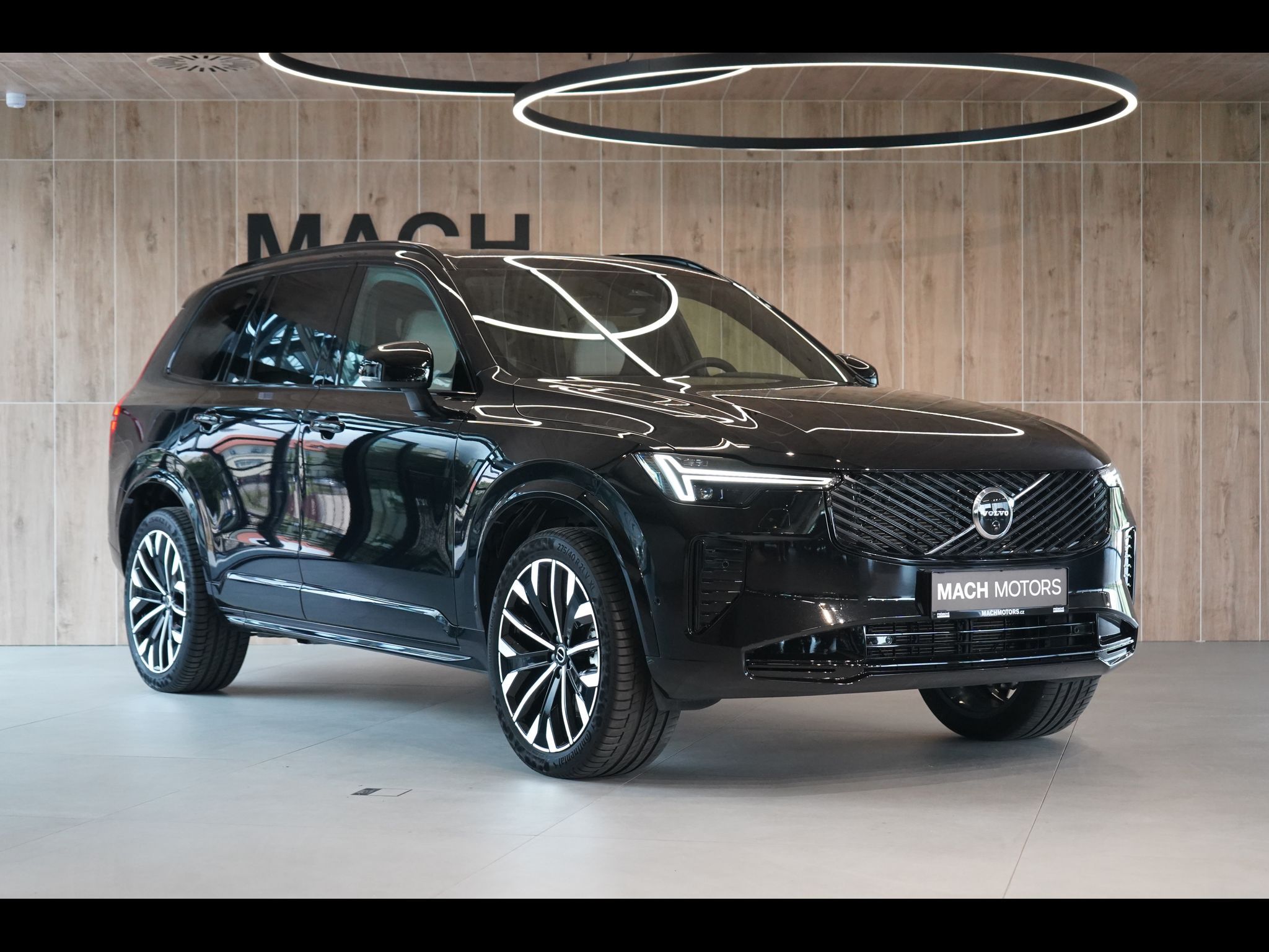 Volvo XC90, B5 AWD PLUS Dark, Vzduch, 360° - fotka 4