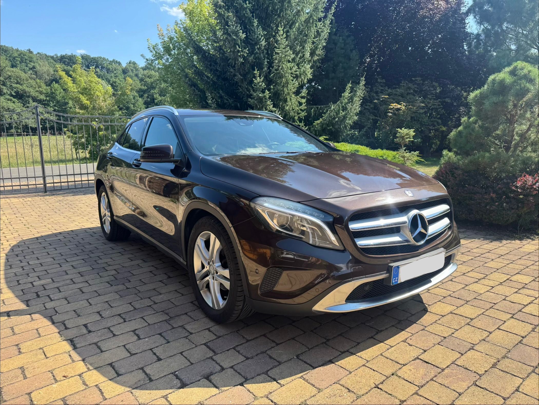 Mercedes-Benz GLA, 220CDI 4 MATIC Čr plný servis - fotka 2