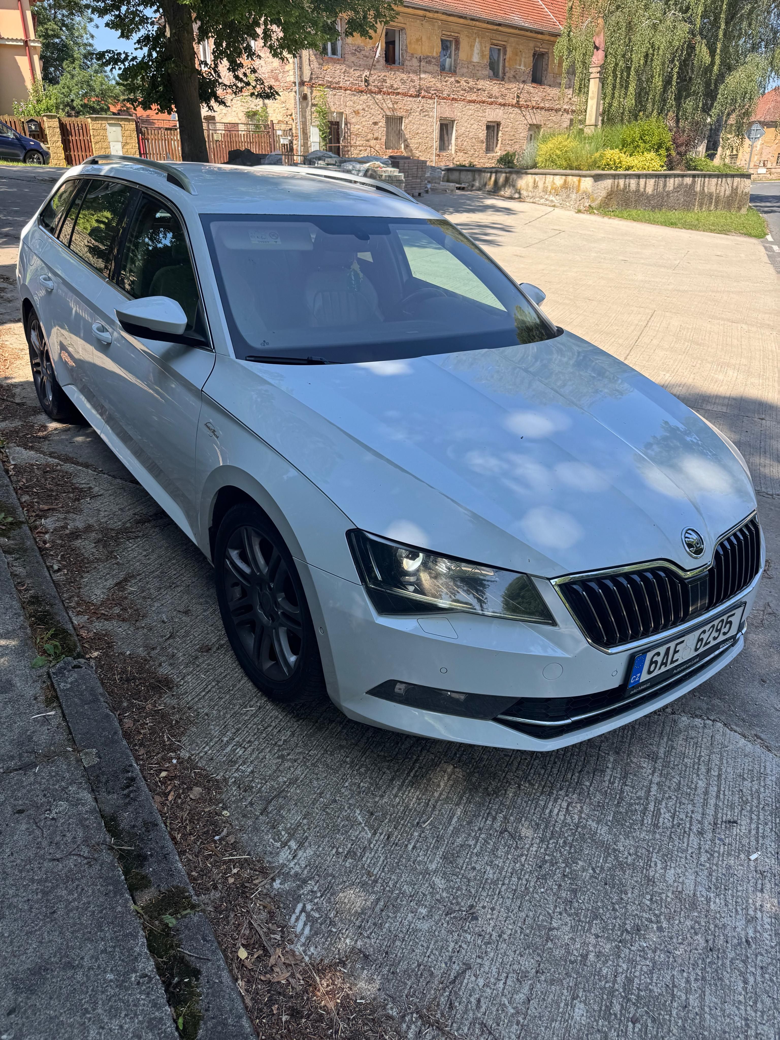 Škoda Superb, Skoda Superb 3 2017 najezd 240 - fotka 3