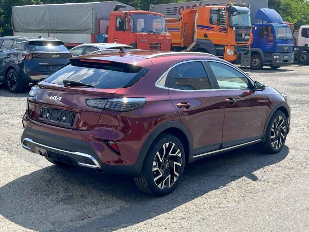 Kia XCee´d, 1,6 T-GDI 7DCT STEEL EDITION - fotka 5